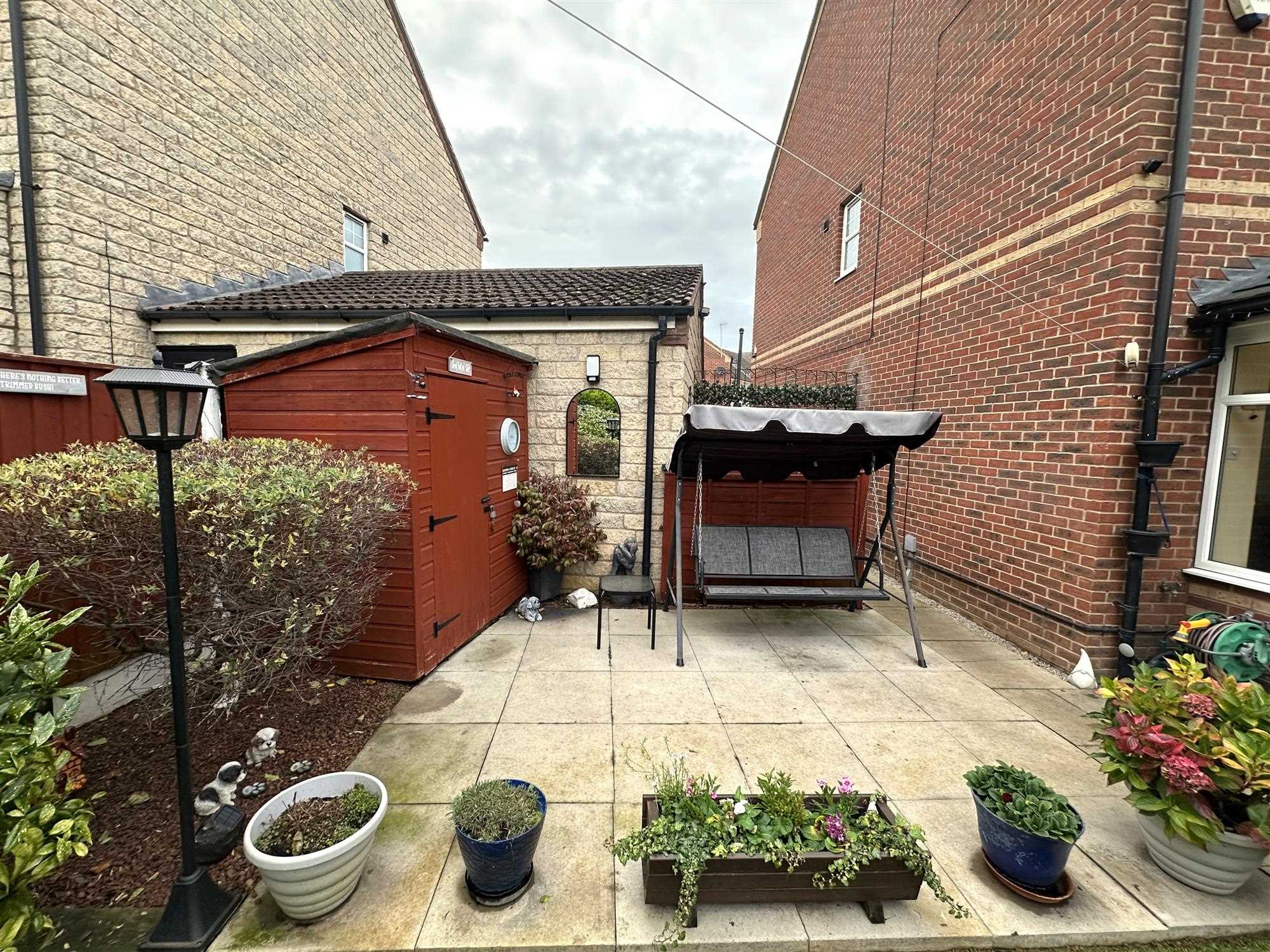 Woodcross Avenue - Picture 21