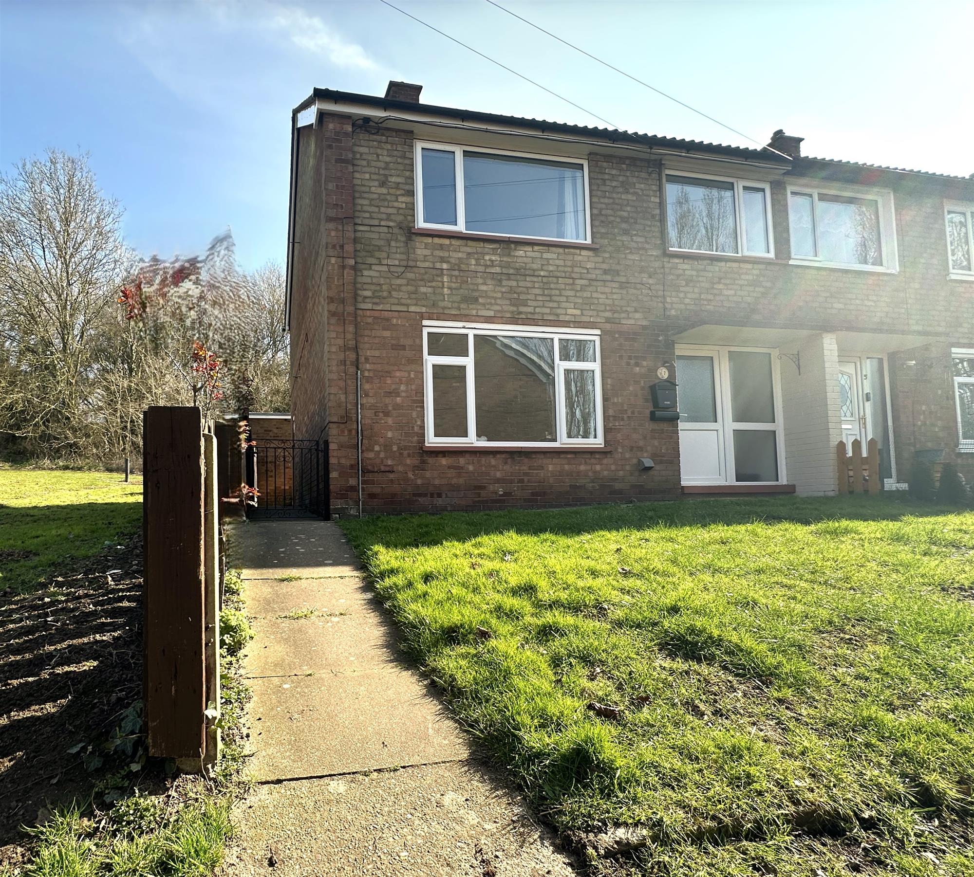 Chapman Avenue - Picture 1