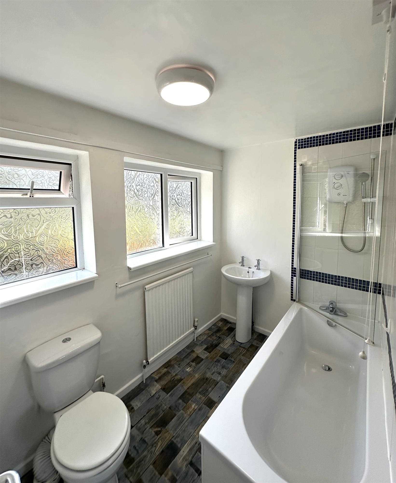 Chapman Avenue - Picture 9