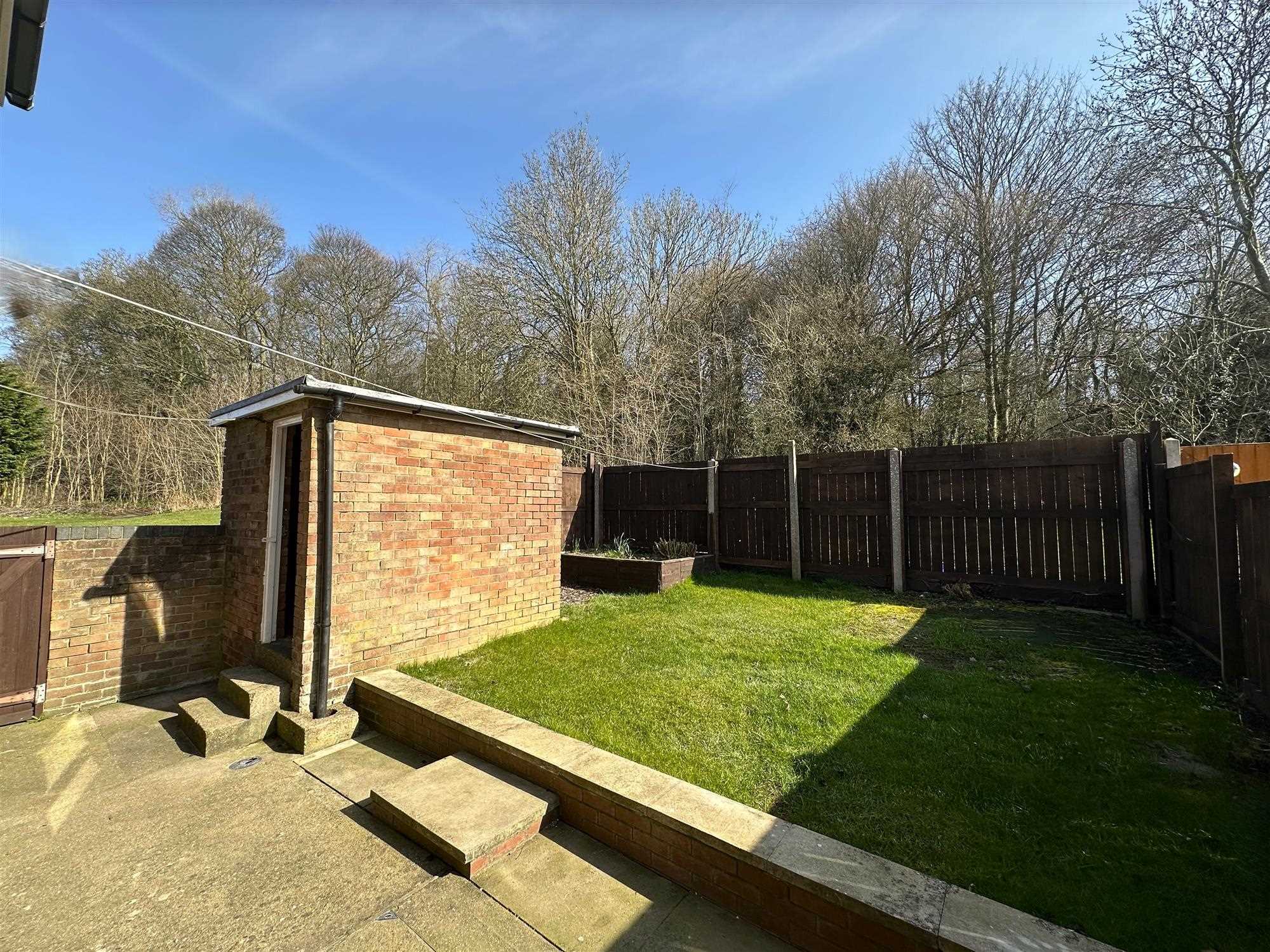 Chapman Avenue - Picture 10