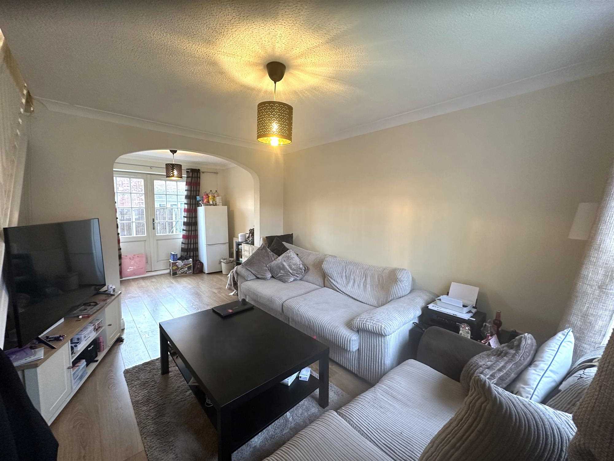 Burdock Road - Picture 3