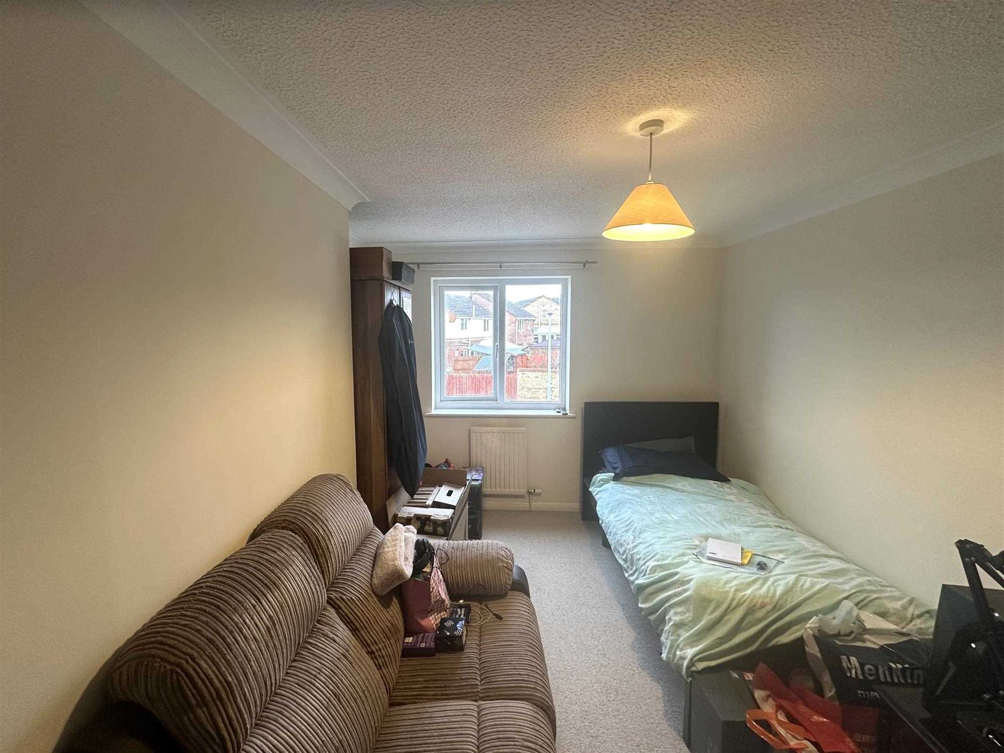 Burdock Road - Picture 9