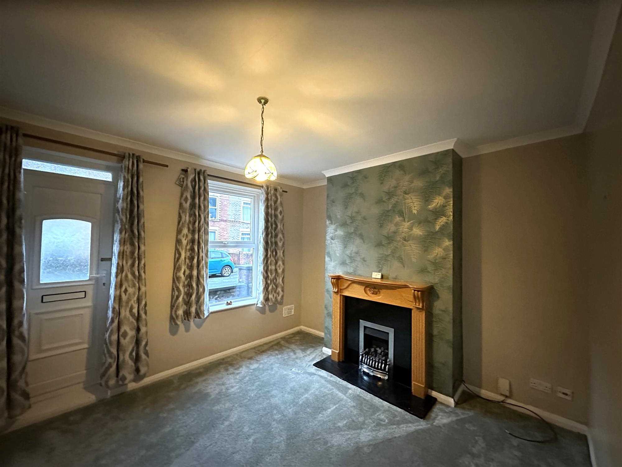 Victoria Road - Picture 2