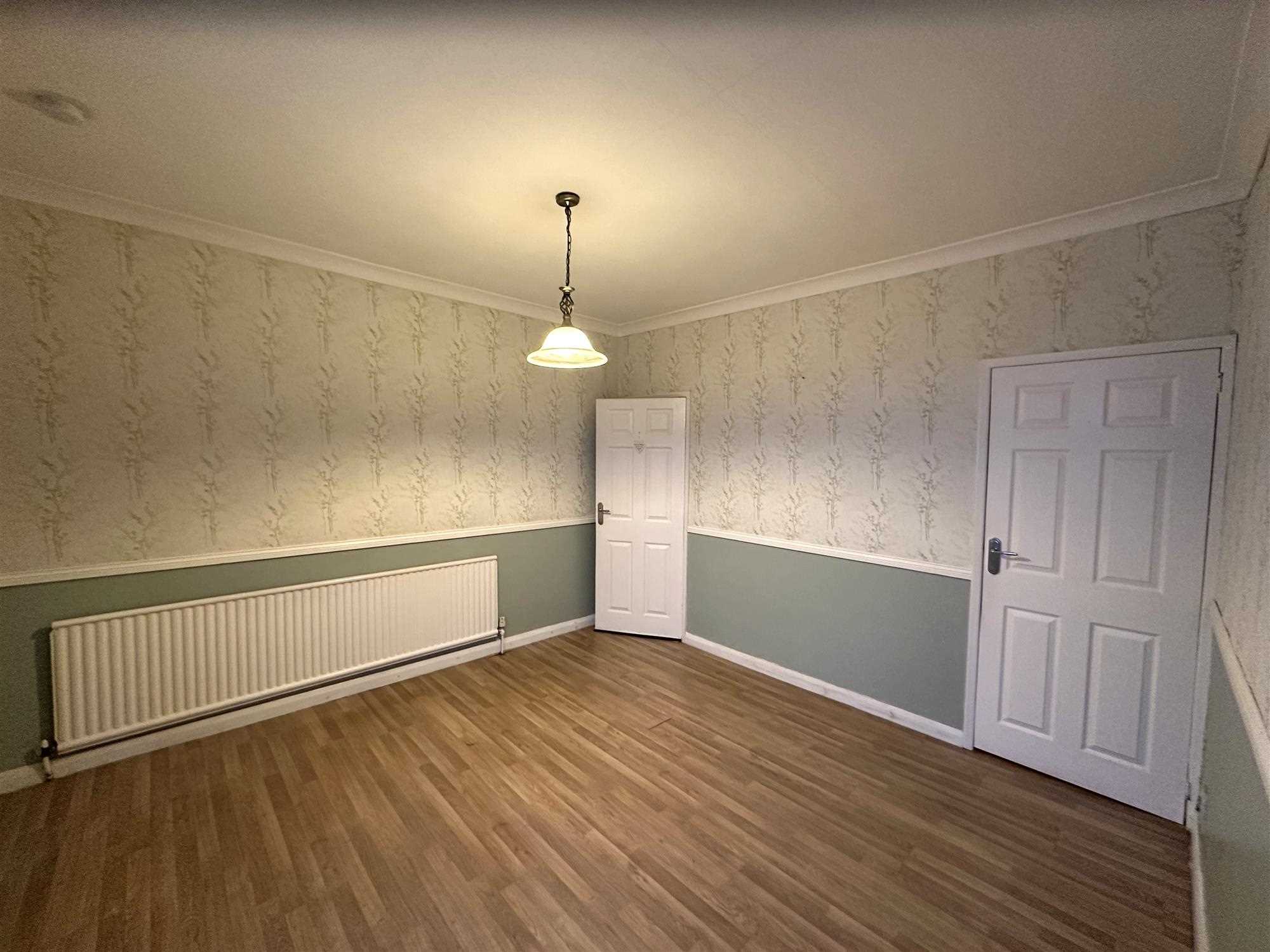 Victoria Road - Picture 3