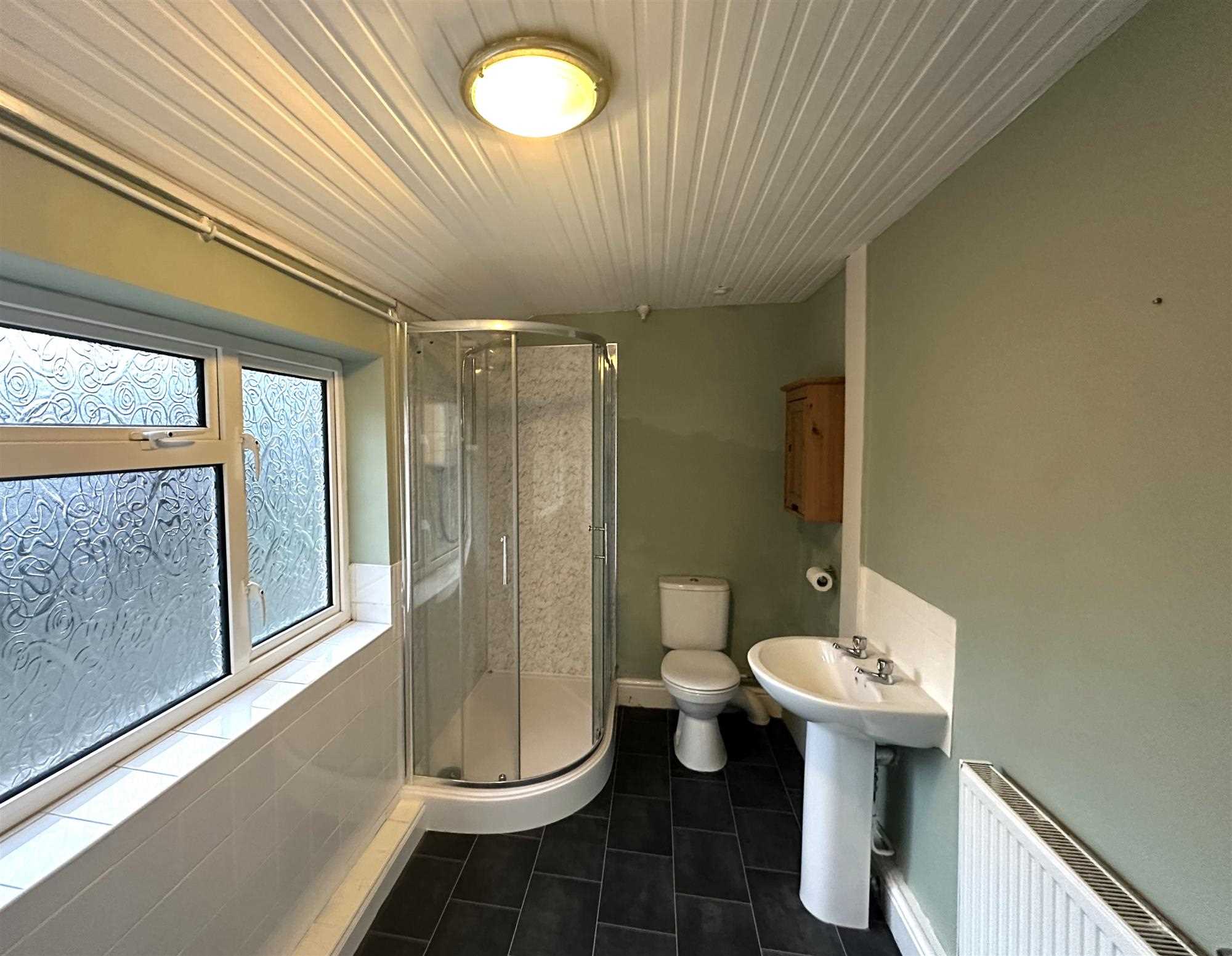 Victoria Road - Picture 6