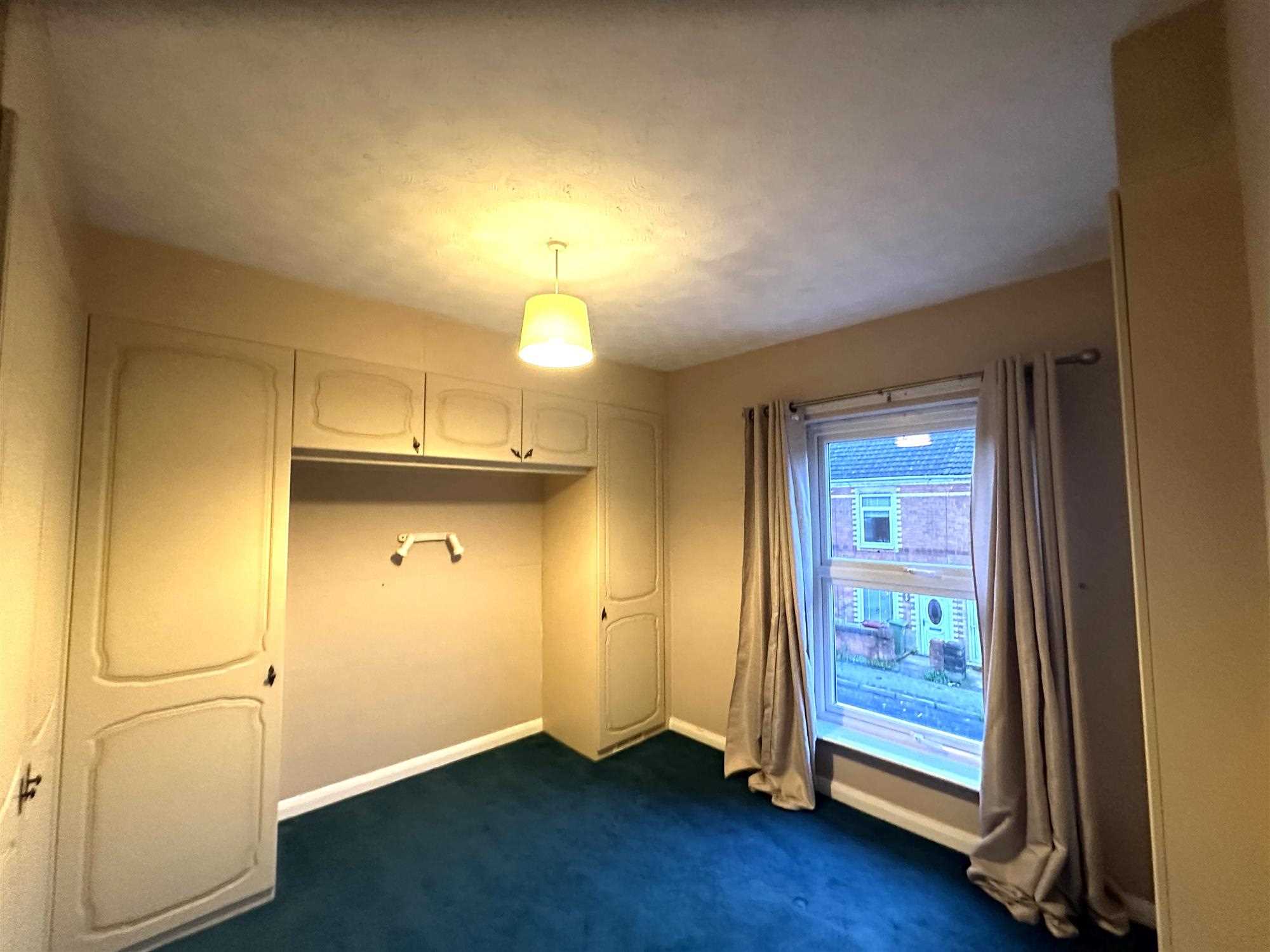 Victoria Road - Picture 7