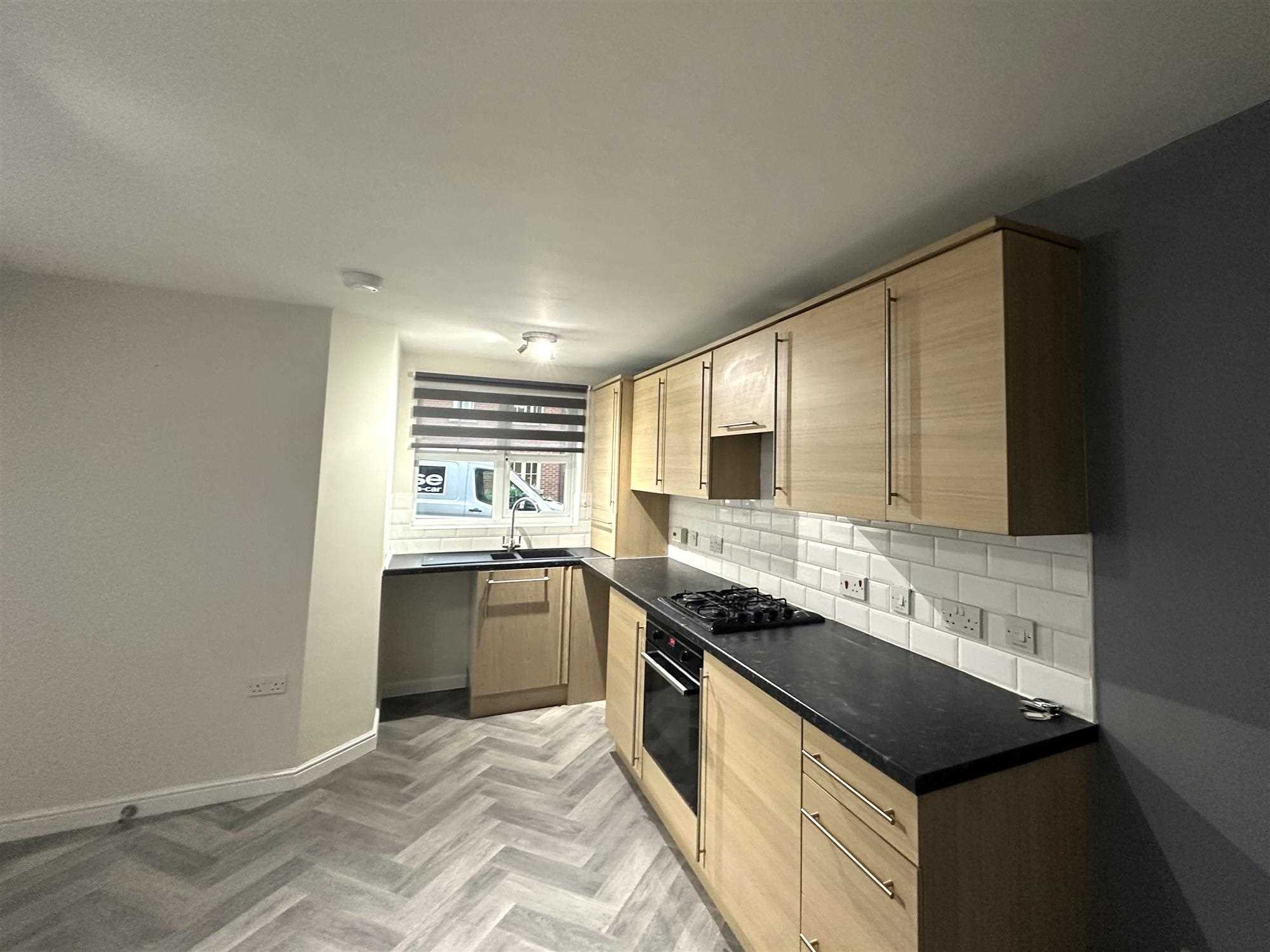 Woodcross Avenue - Picture 5