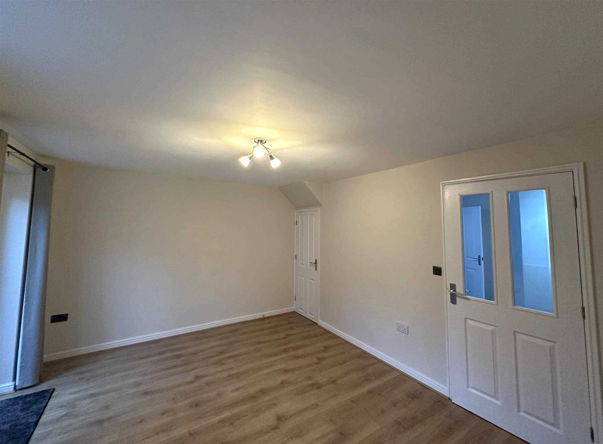 Woodcross Avenue - Picture 7