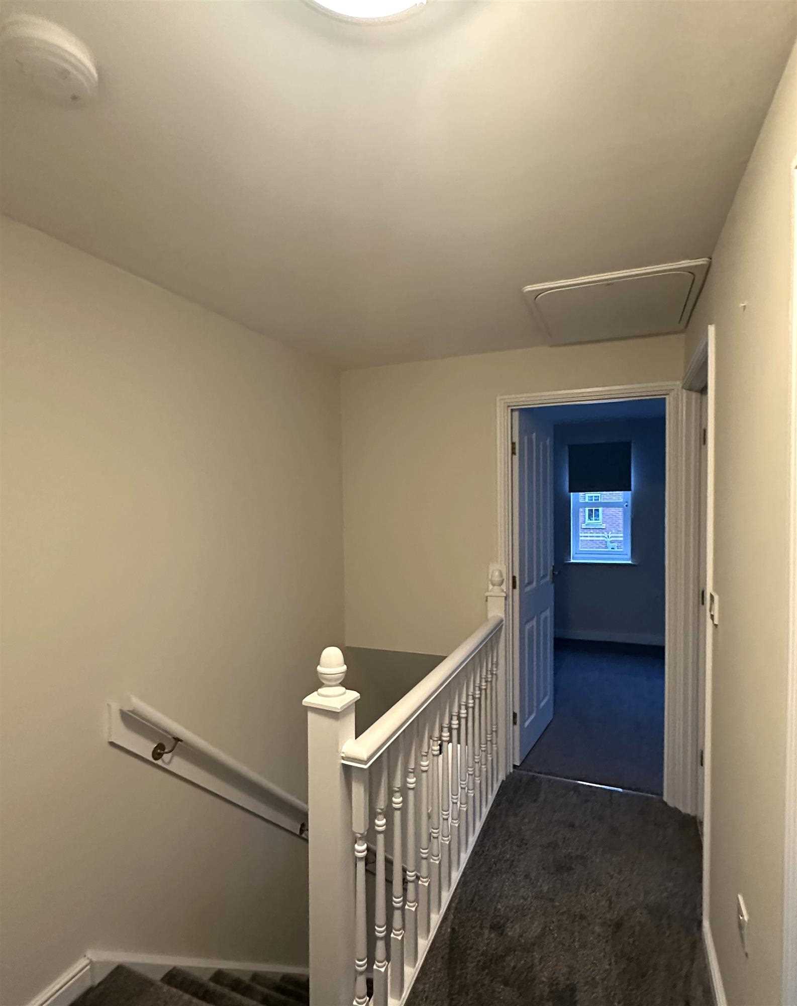 Woodcross Avenue - Picture 9