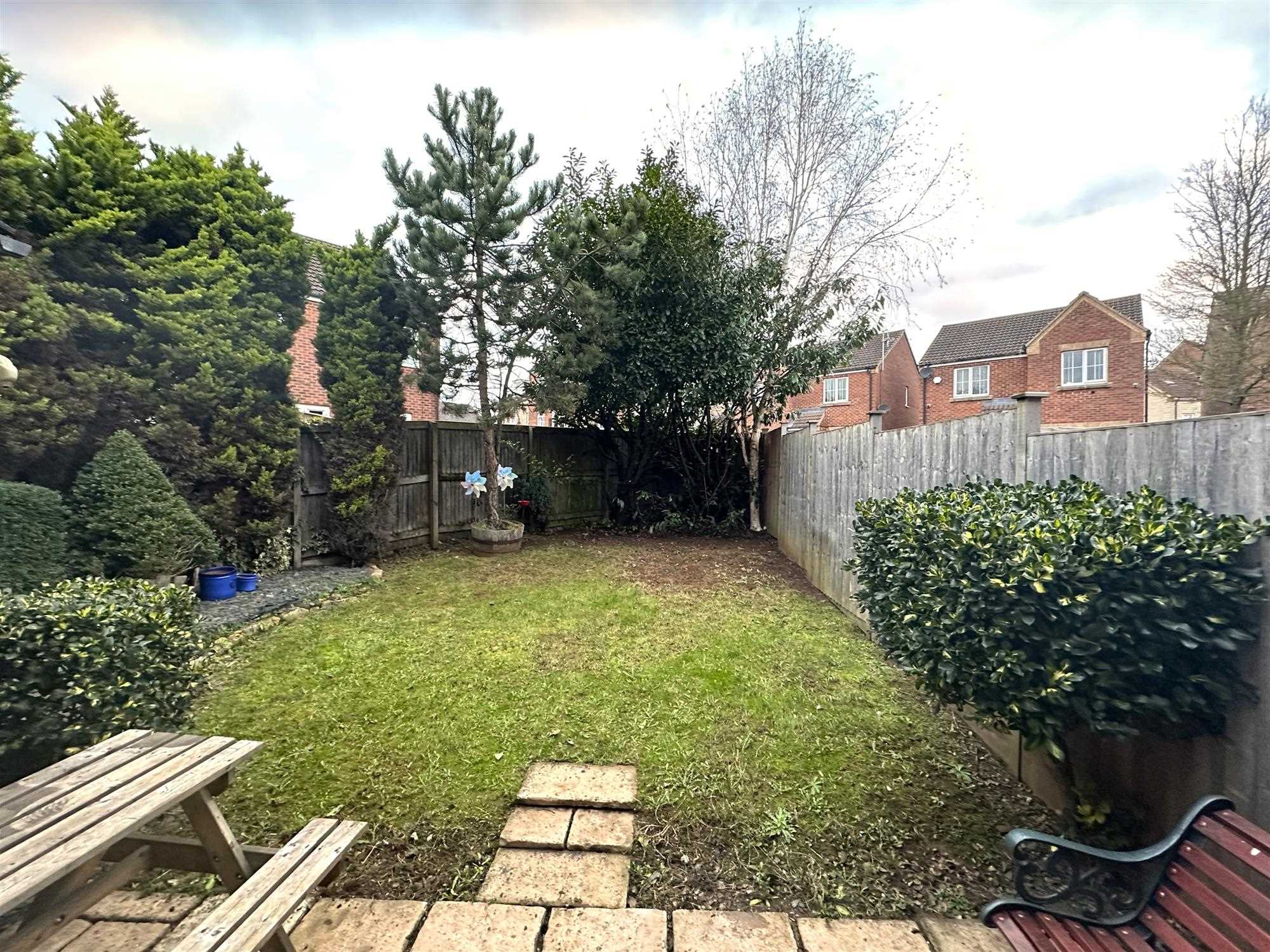 Woodcross Avenue - Picture 14