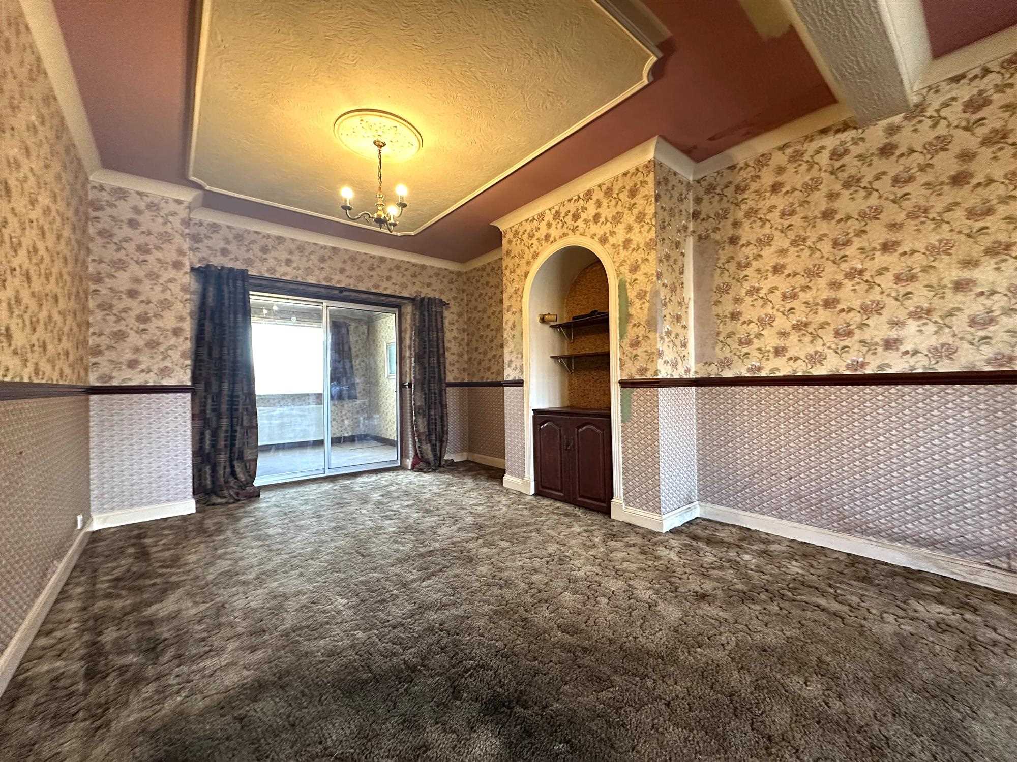 Cemetery Road - Picture 4