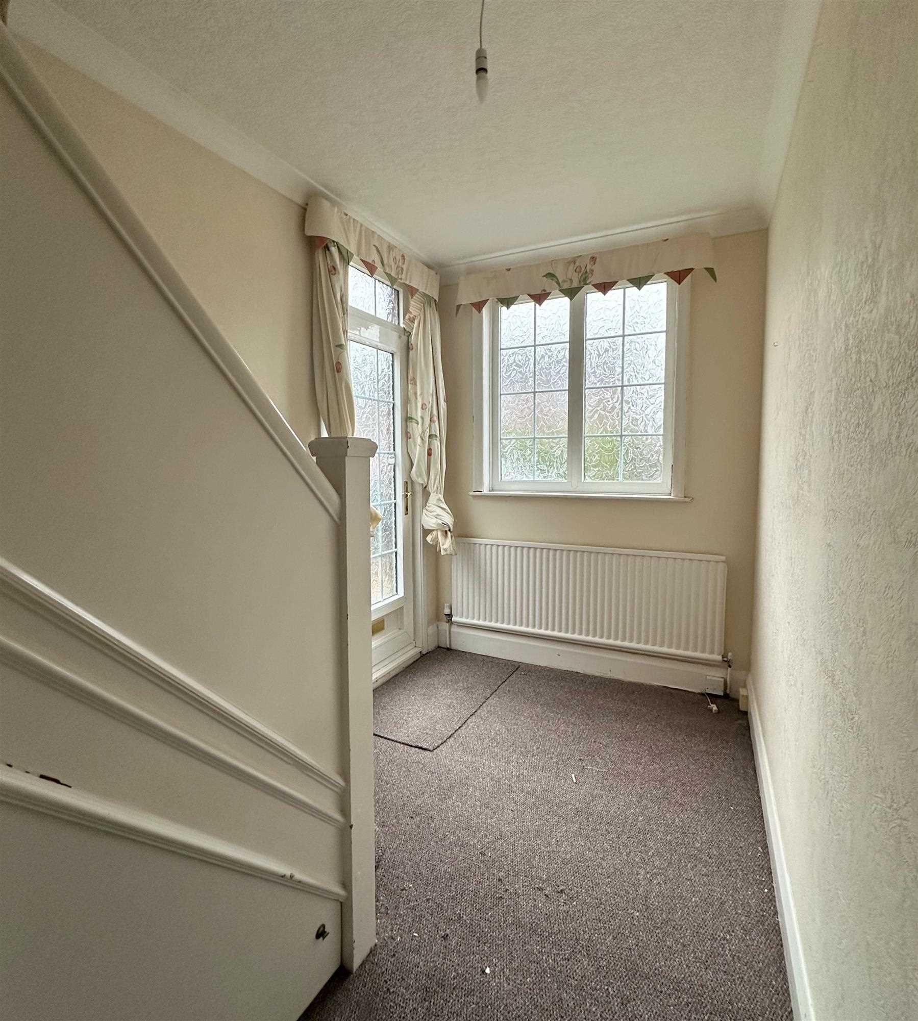 Newland Drive - Picture 2