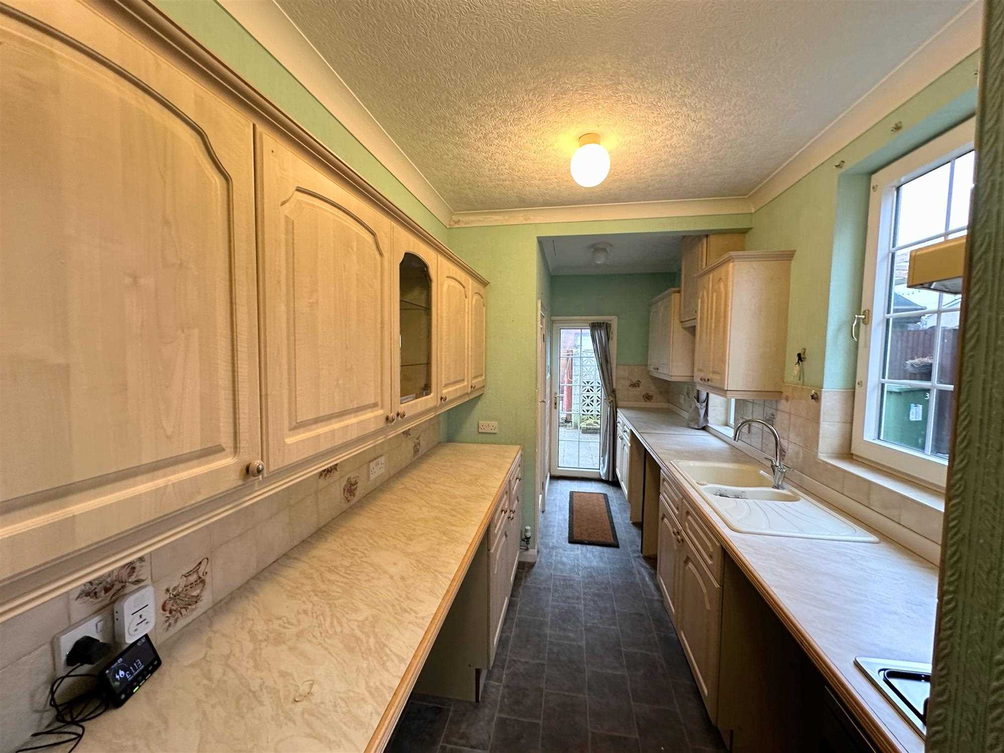 Newland Drive - Picture 8