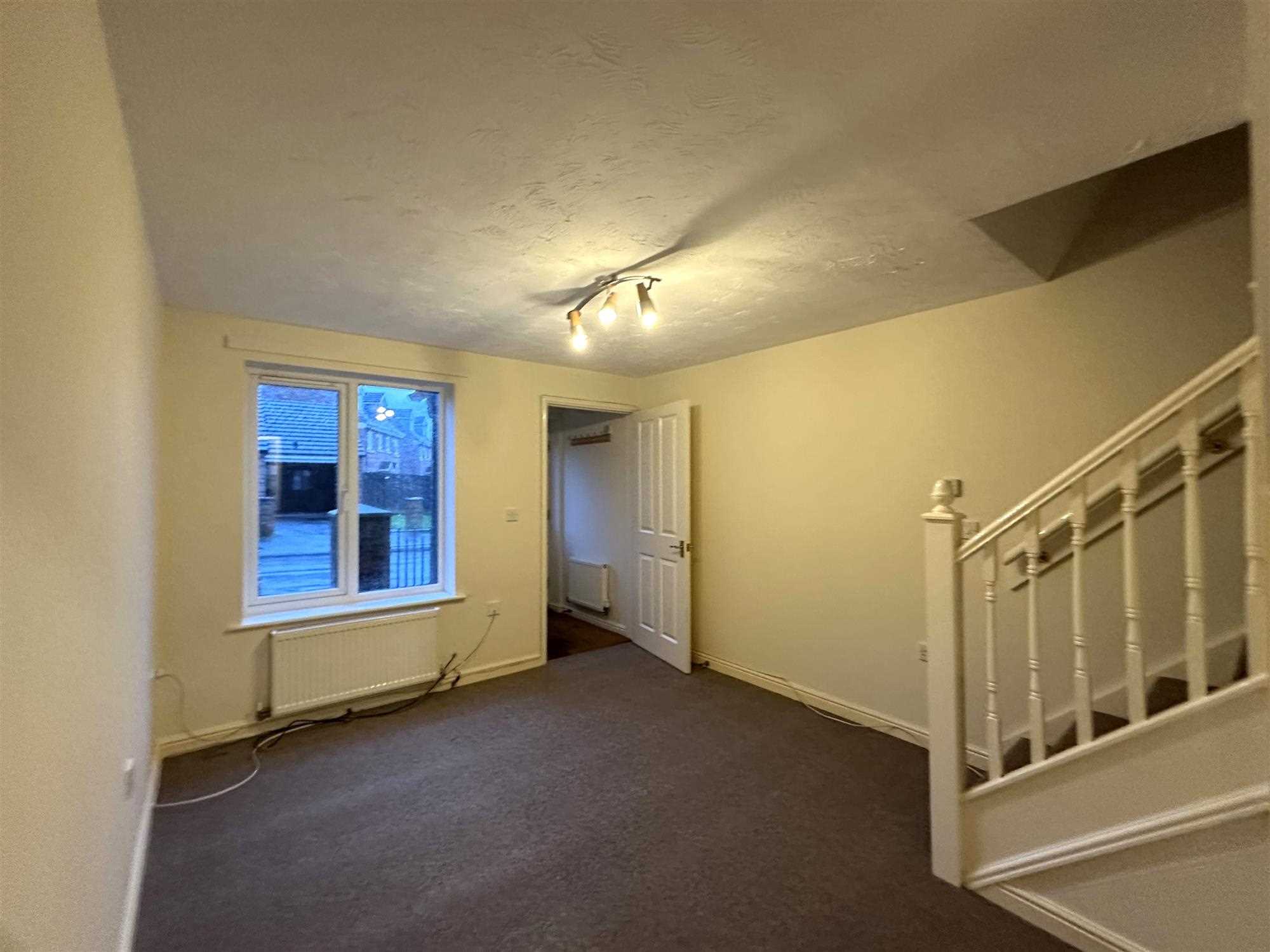 Temple Road - Picture 3