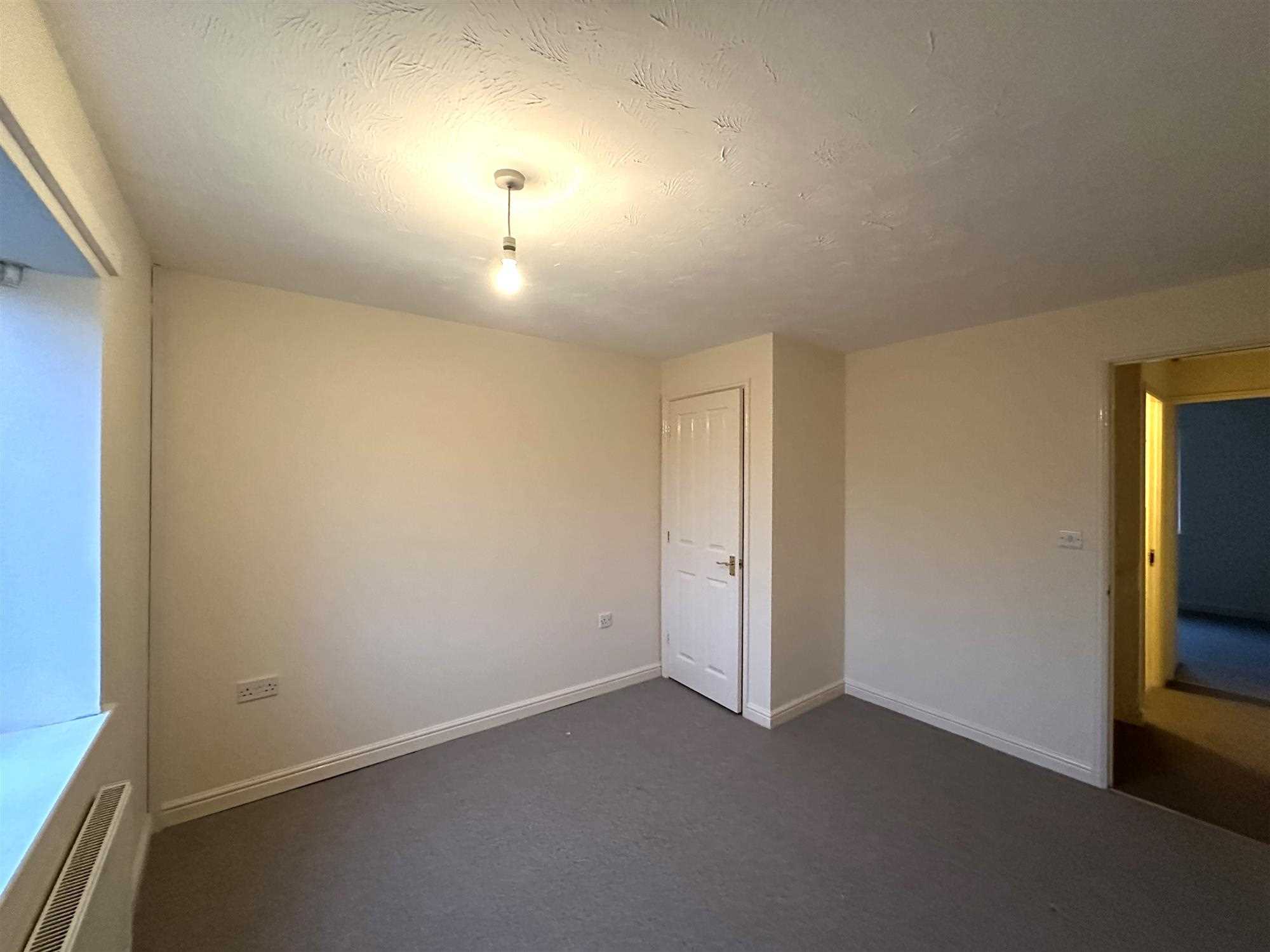 Temple Road - Picture 8