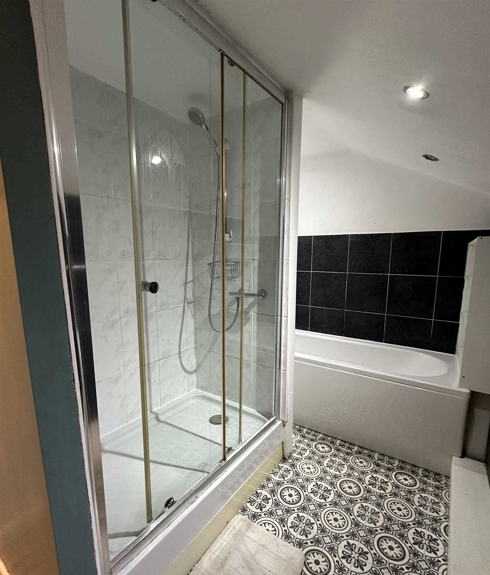 Bottesford Road - Picture 10