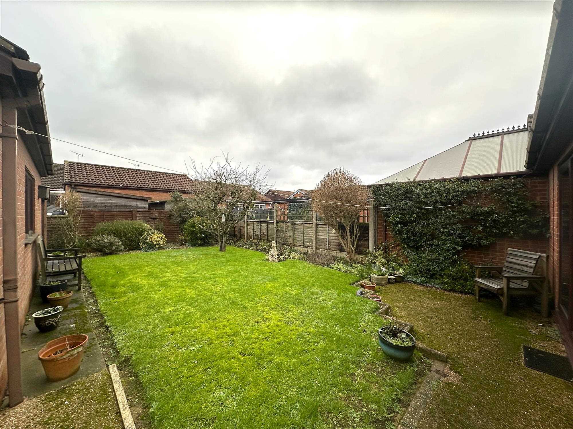 Russell Walk - Picture 13