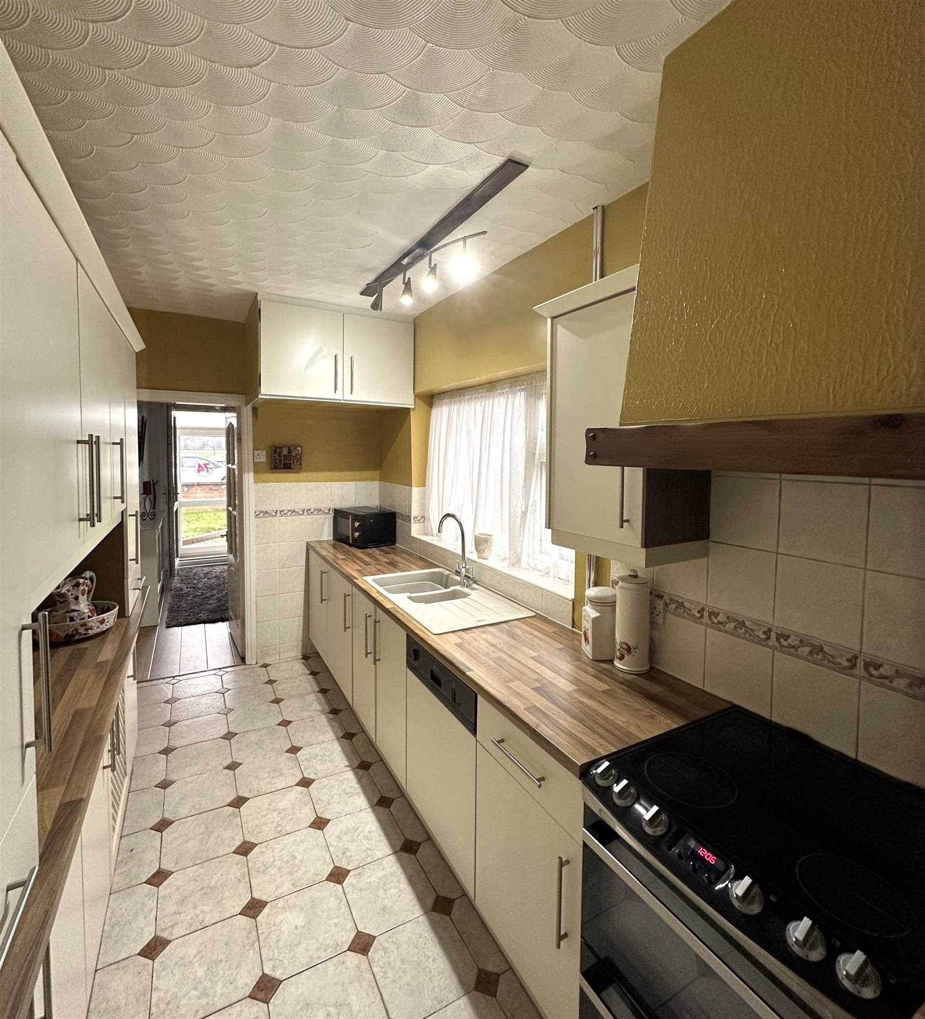 Bushfield Road - Picture 8