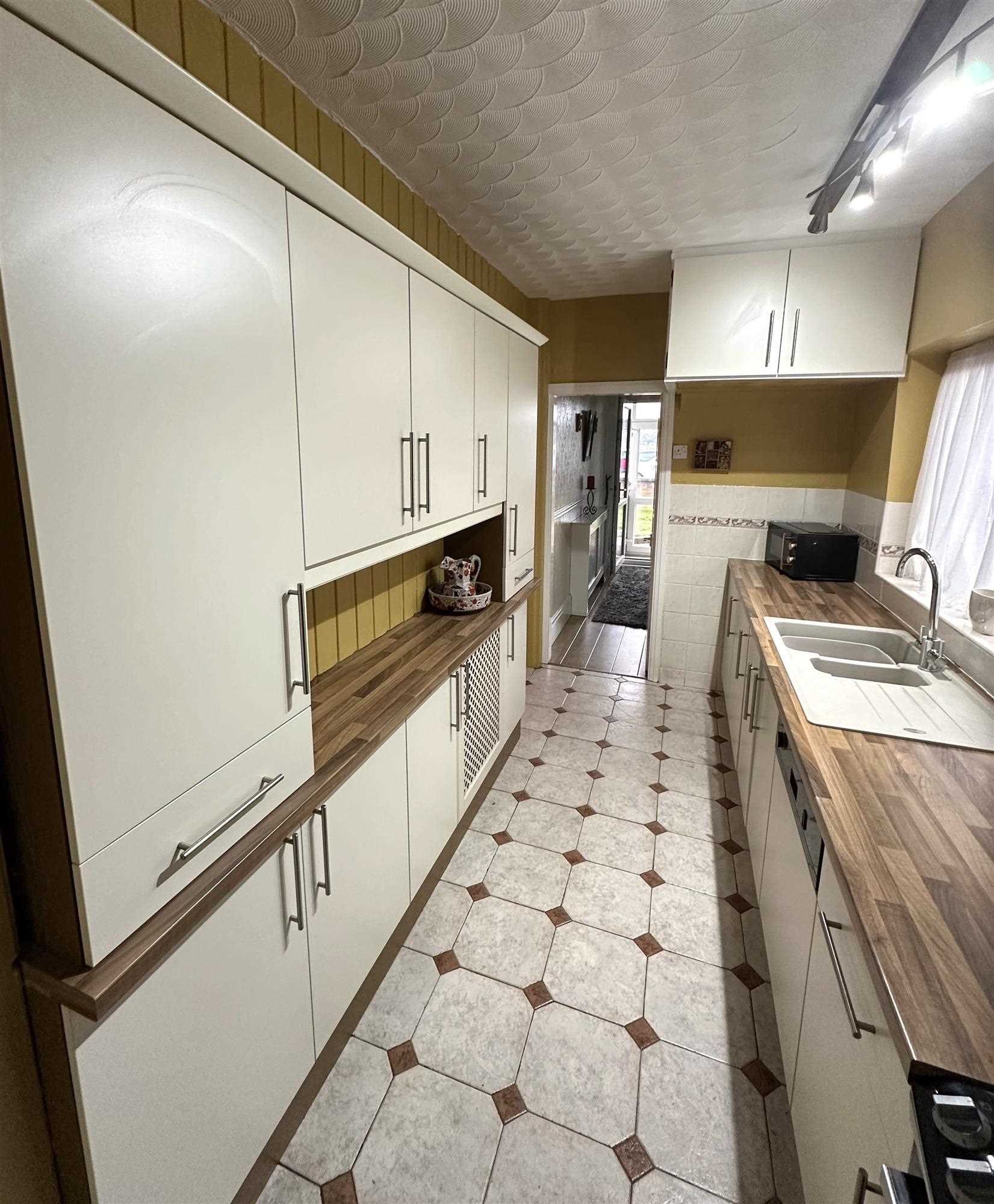 Bushfield Road - Picture 10