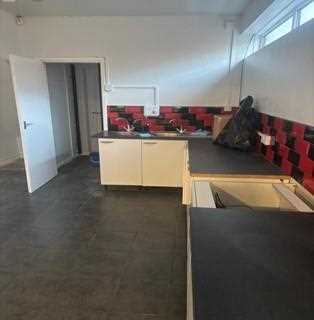 Alexandra Road - Picture 3