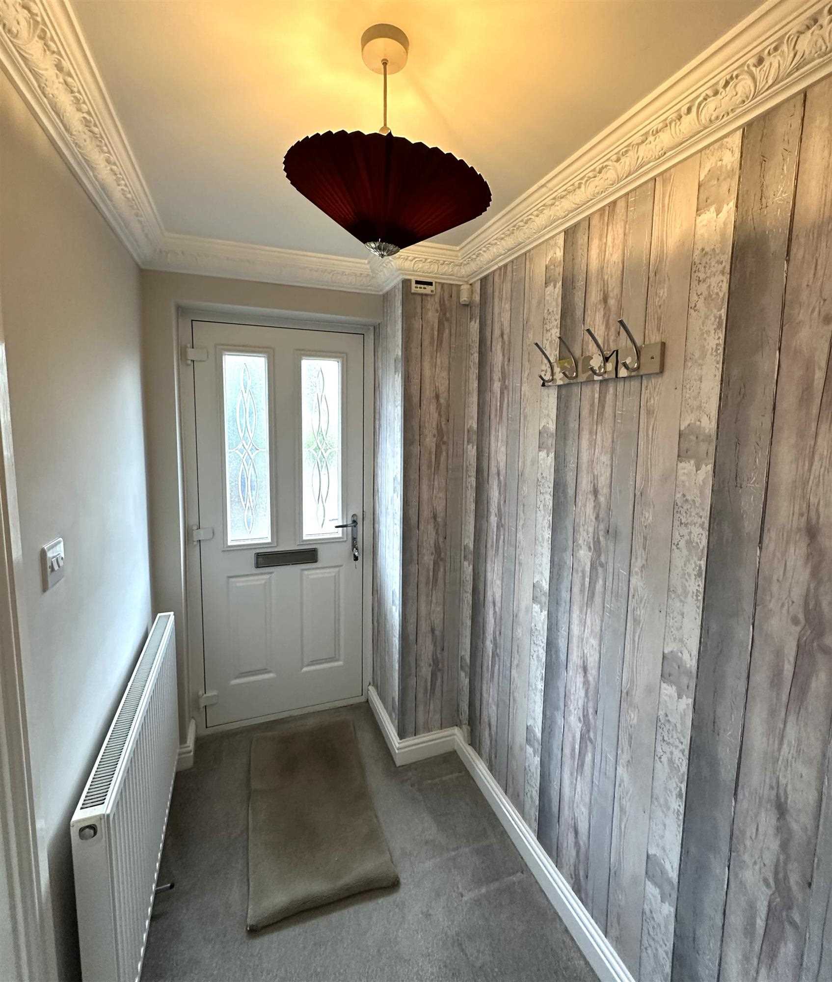 Cheltenham Close - Picture 2