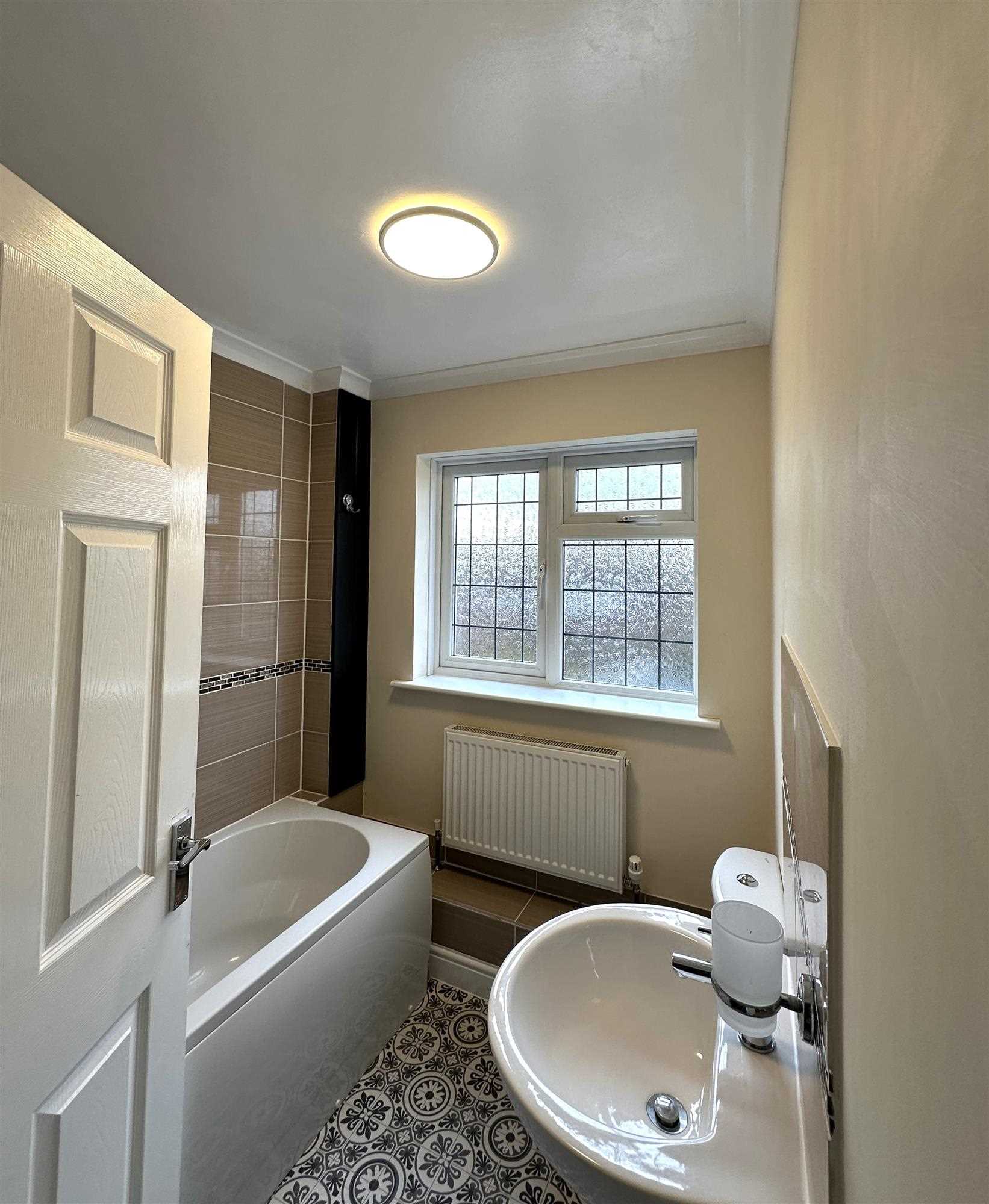 Cheltenham Close - Picture 13