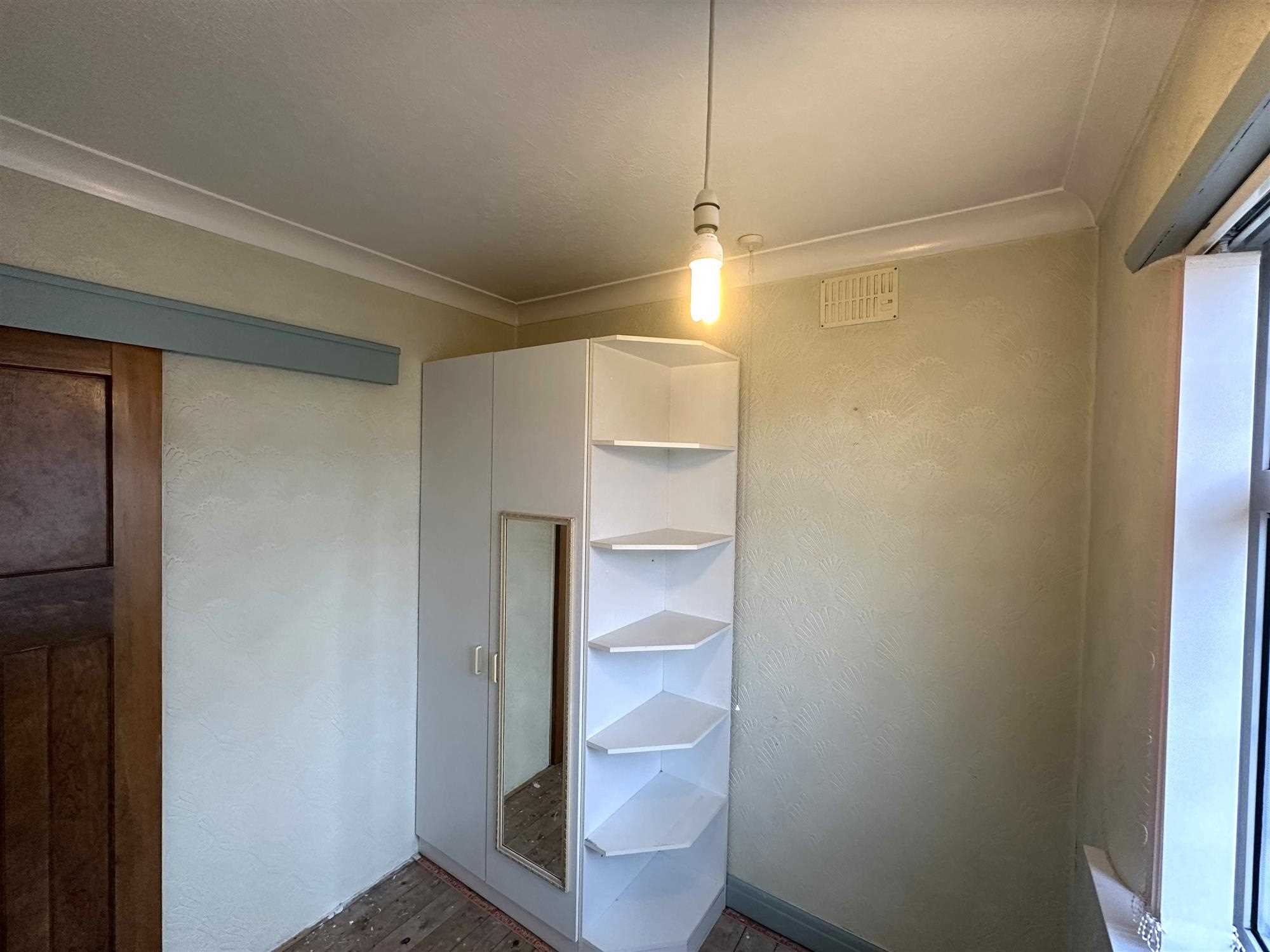 Cornwall Road - Picture 12