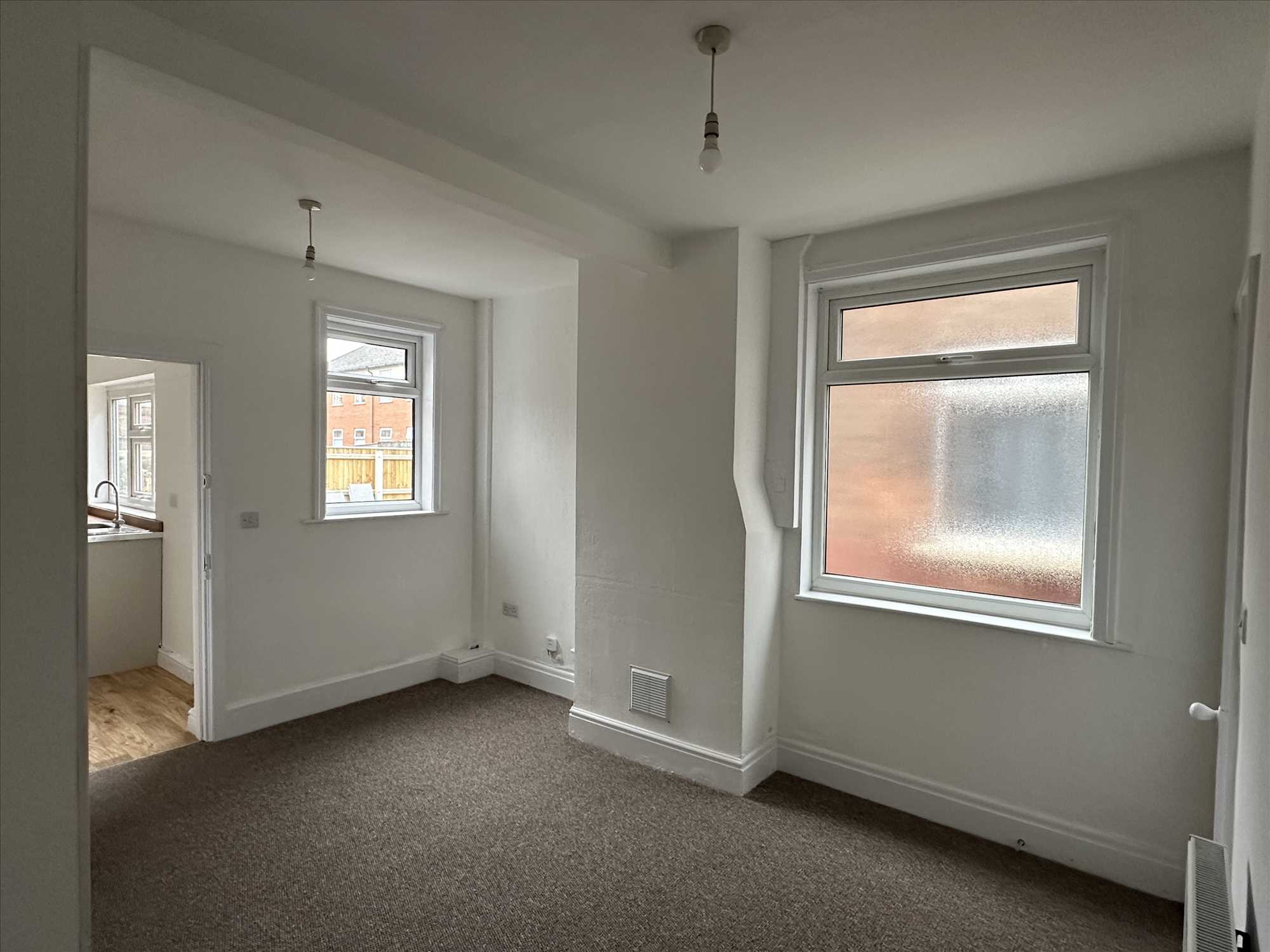 Comforts Avenue - Picture 4