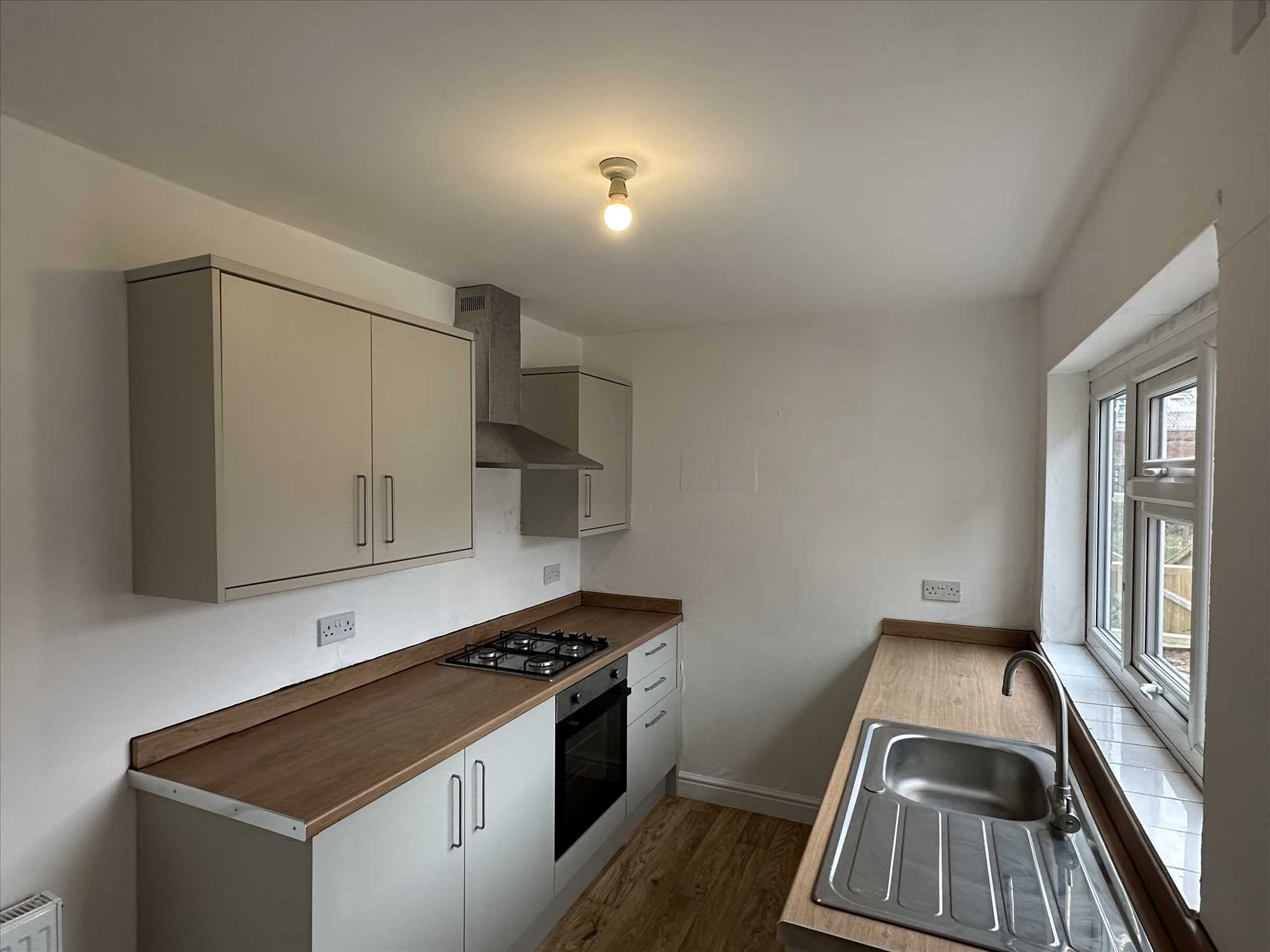 Comforts Avenue - Picture 5