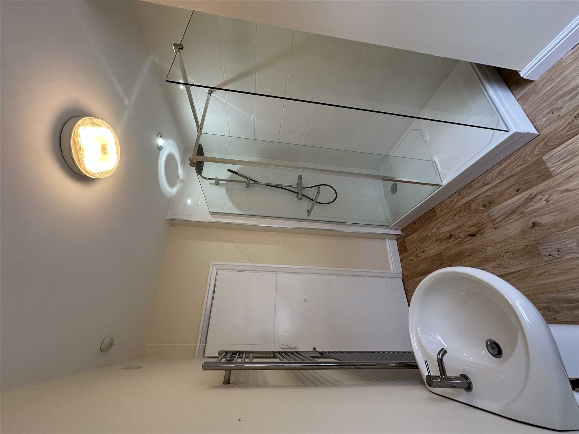 Comforts Avenue - Picture 9