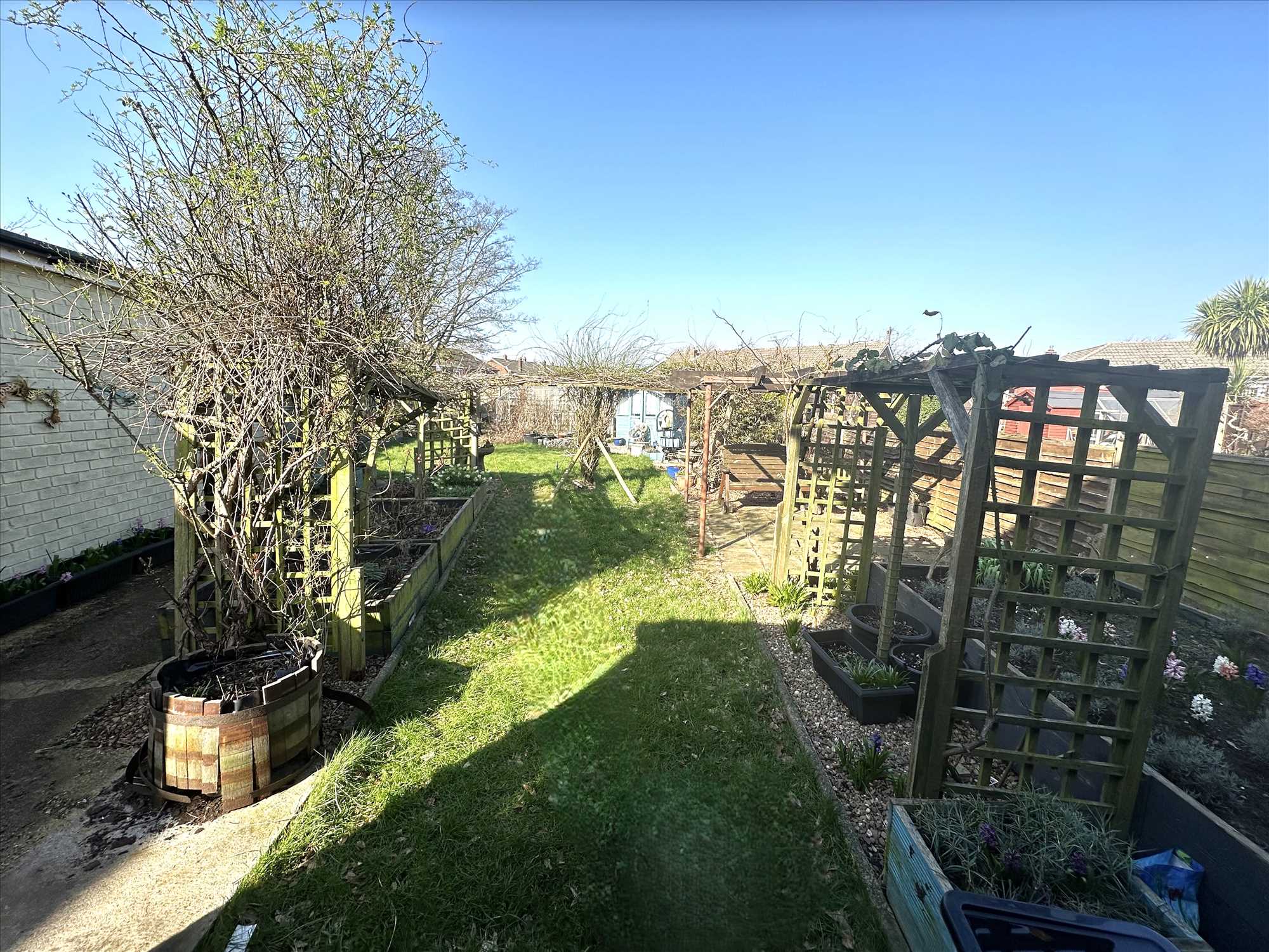 Eton Drive - Picture 15