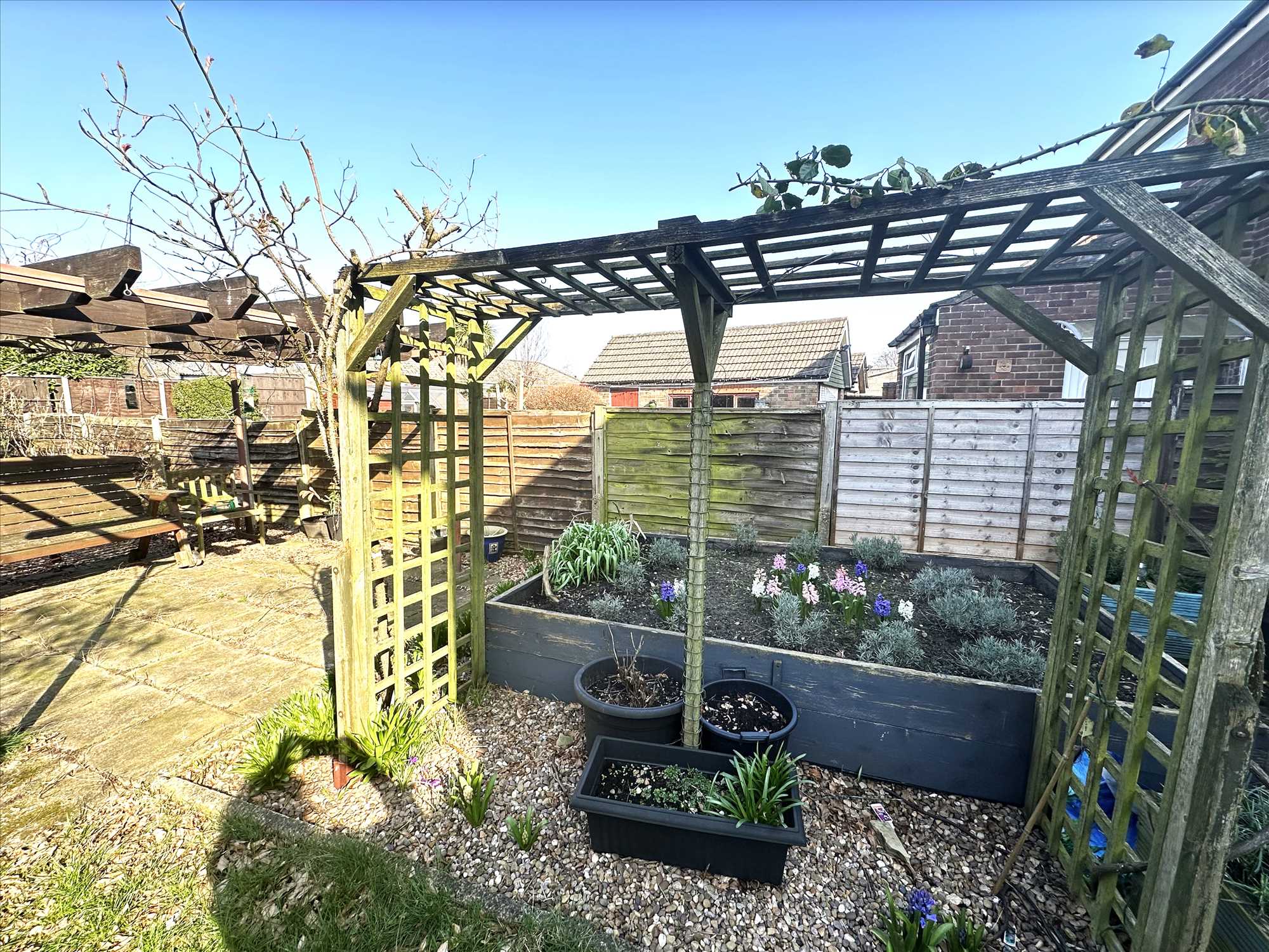 Eton Drive - Picture 16