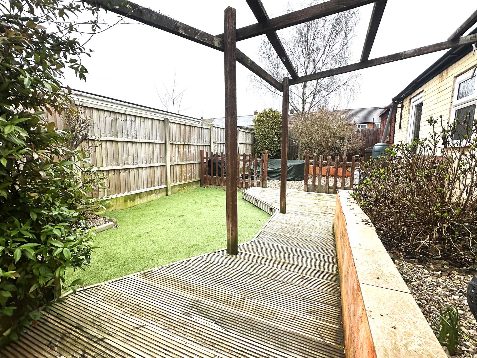 Knightsbridge Road - Picture 13