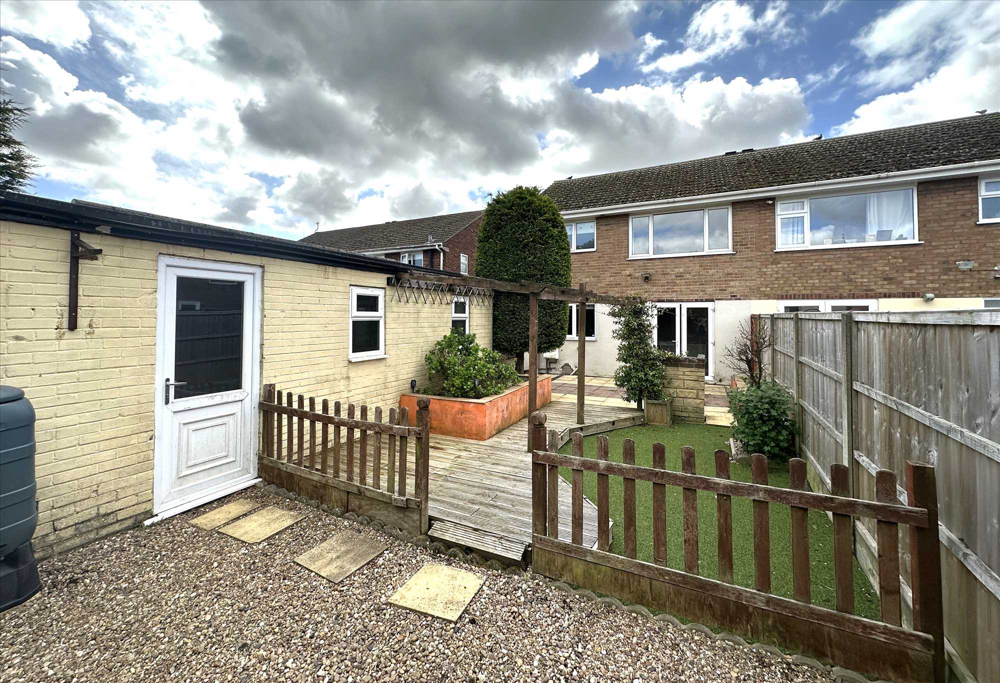 Knightsbridge Road - Picture 17