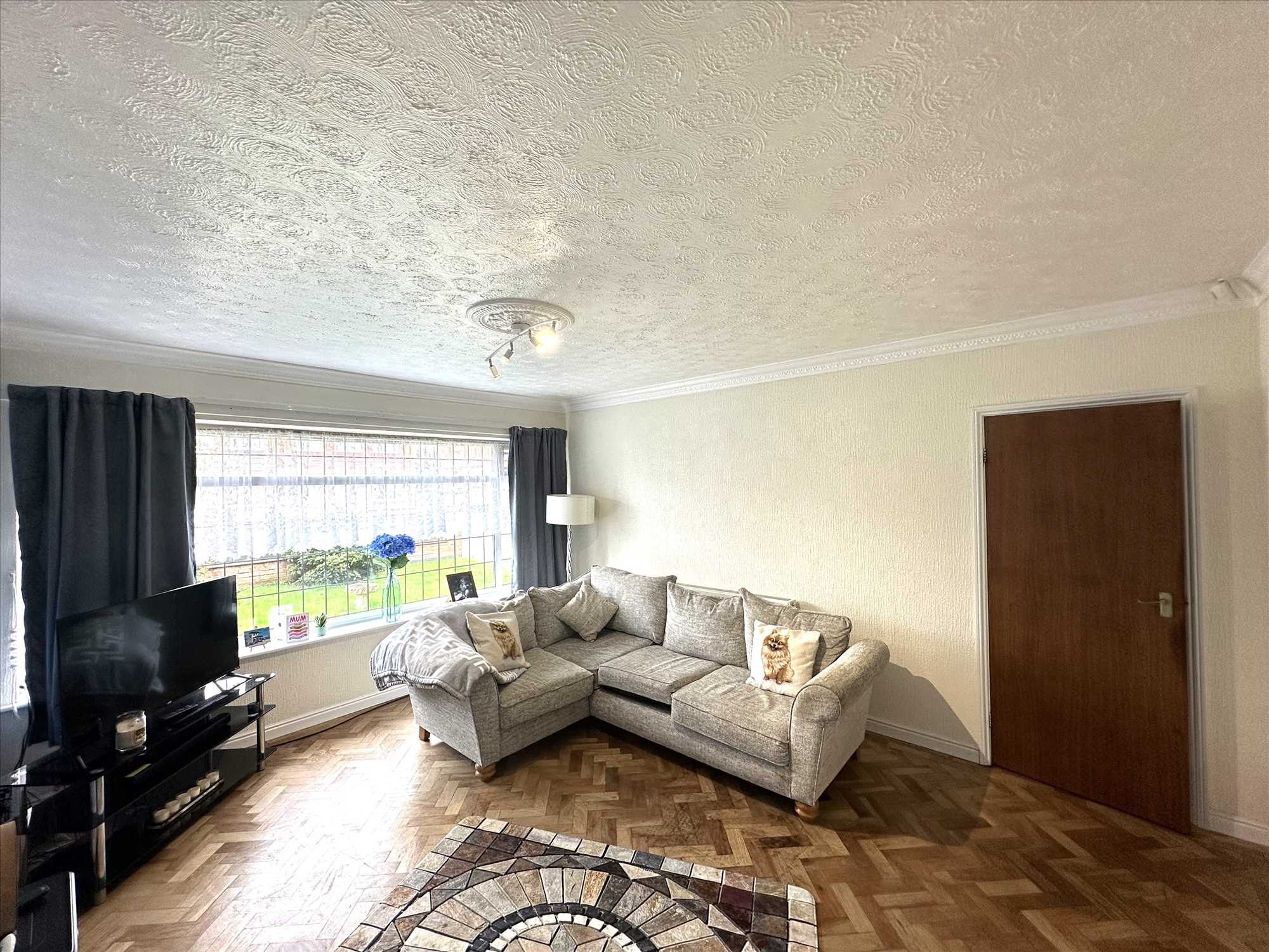 Shakespeare Avenue - Picture 4