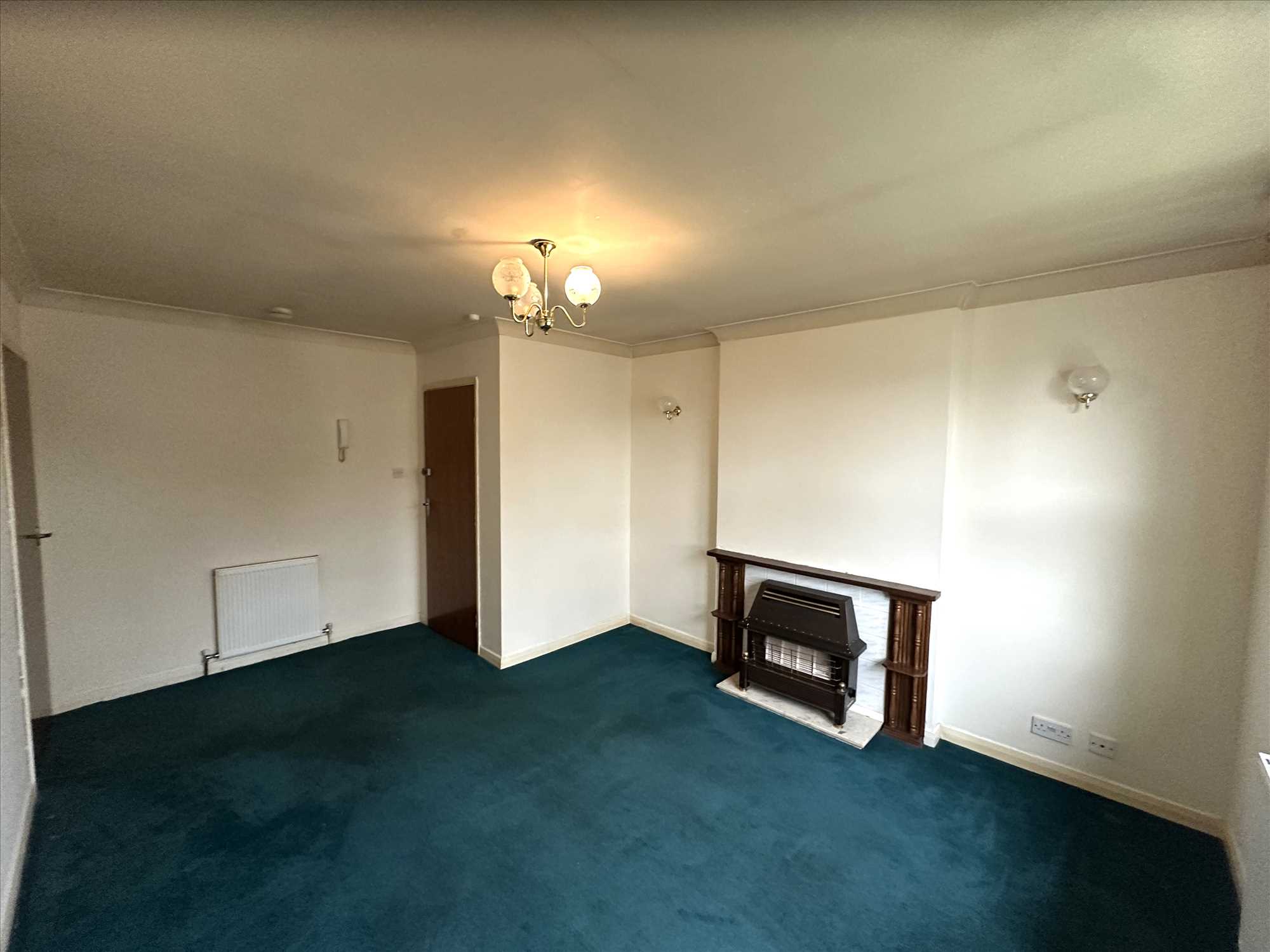 St. James Court, Off Cliff Gardens - Picture 3