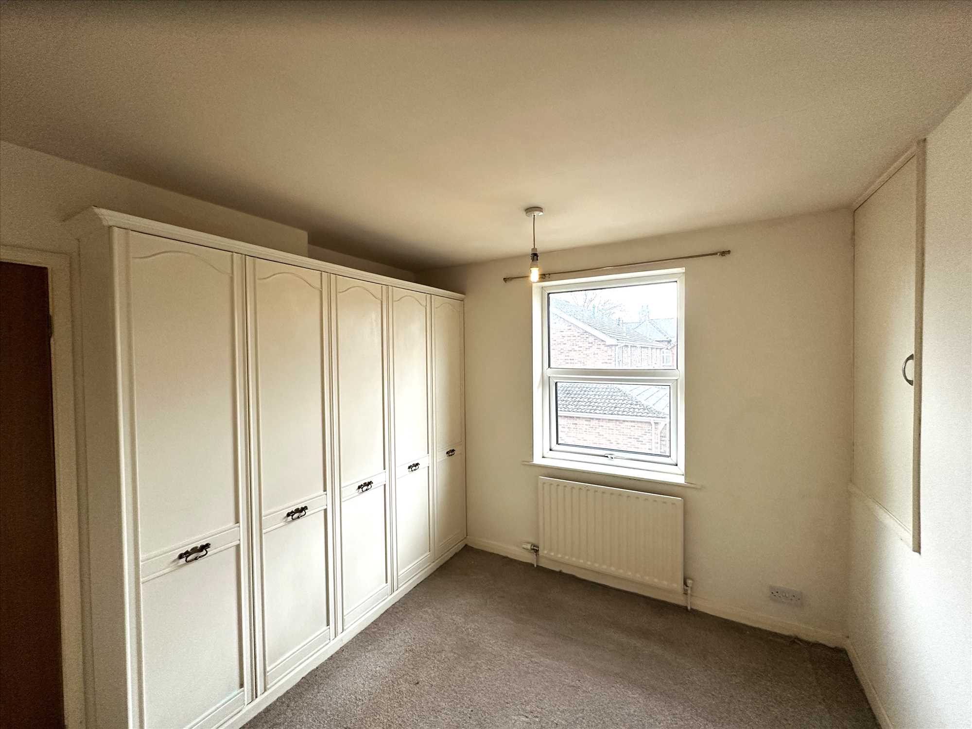 St. James Court, Off Cliff Gardens - Picture 5