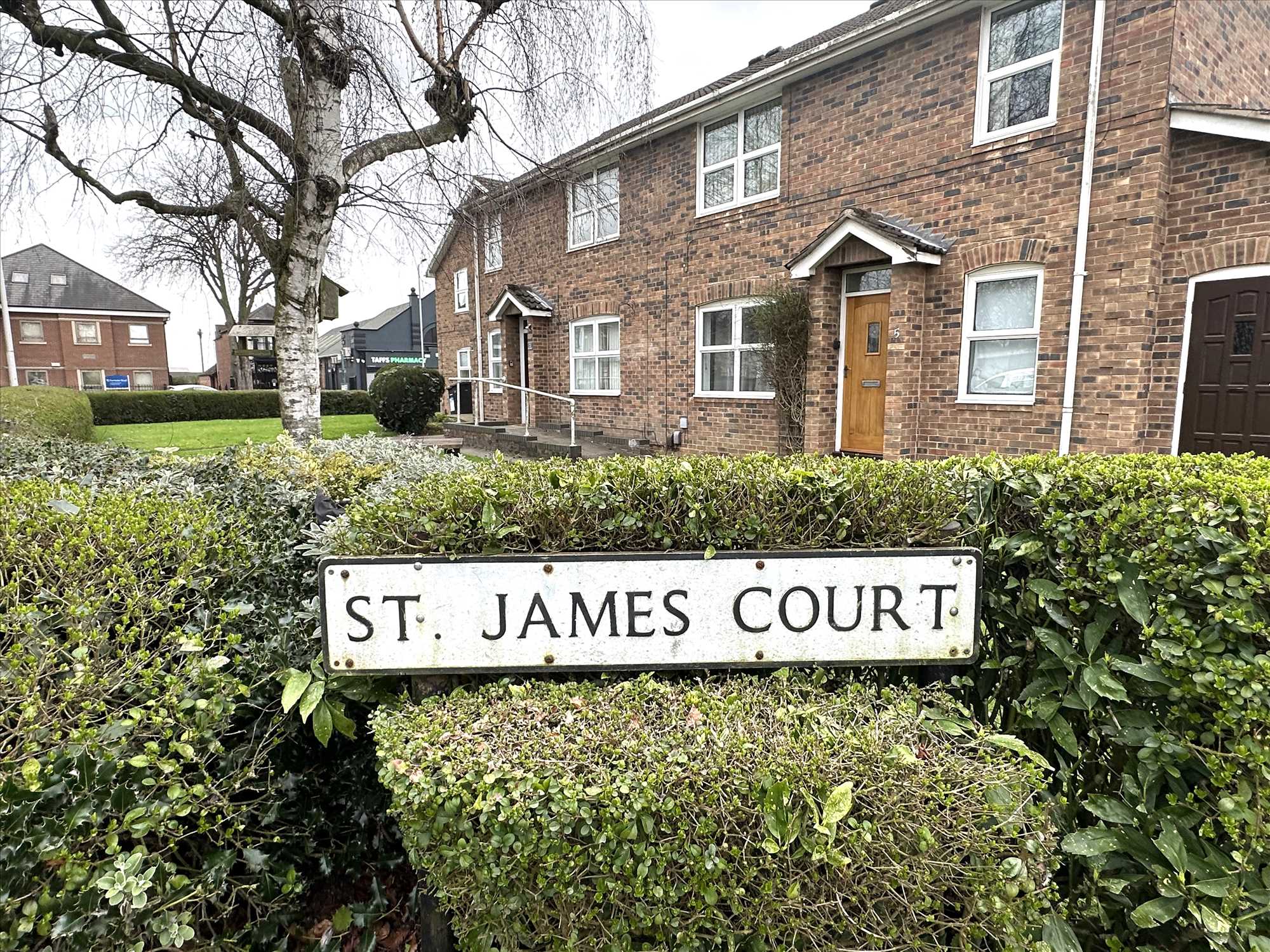St. James Court, Off Cliff Gardens - Picture 12