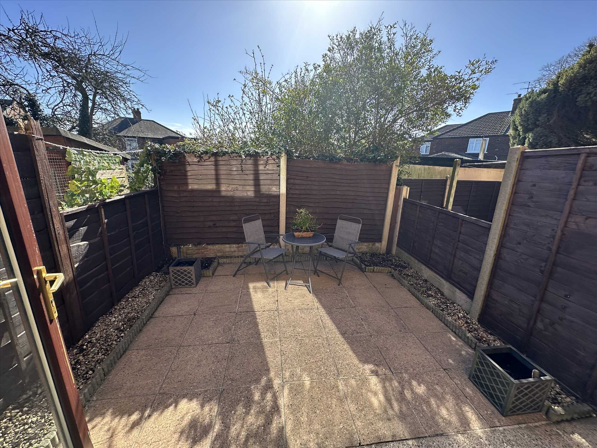 Mackender Court - Picture 8