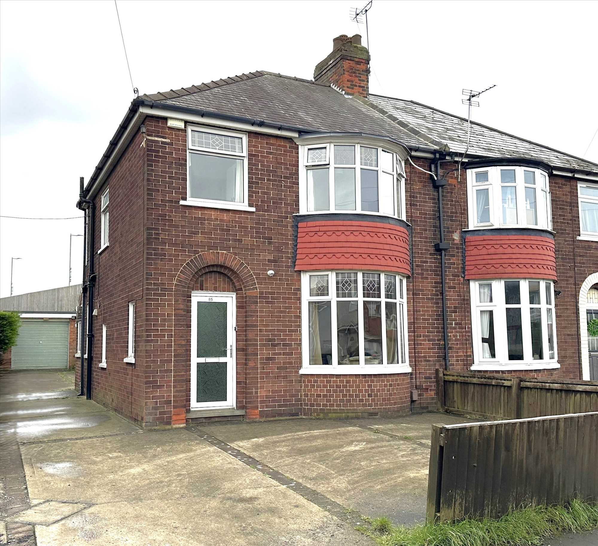 Newland Avenue - Picture 1