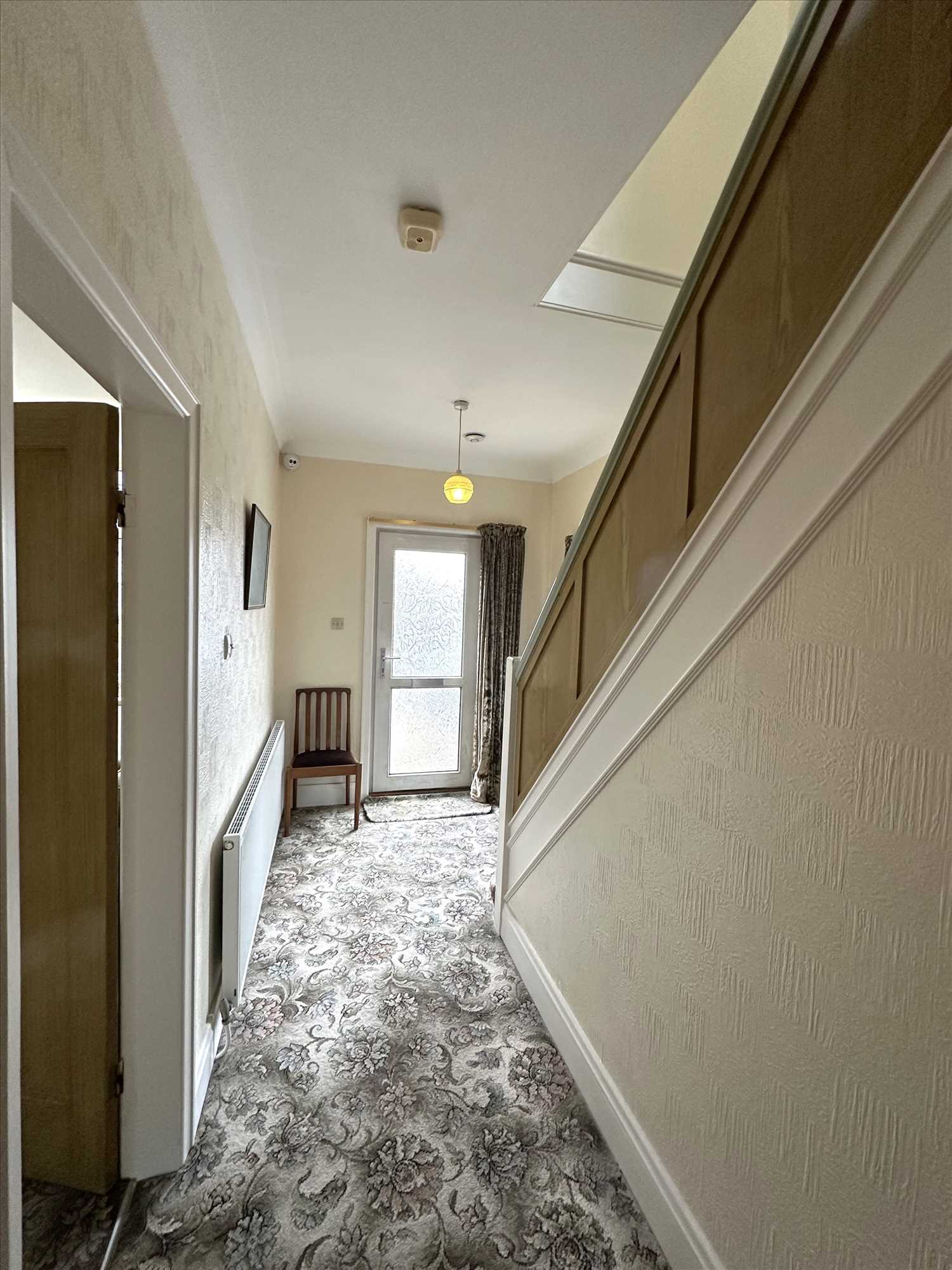 Newland Avenue - Picture 2