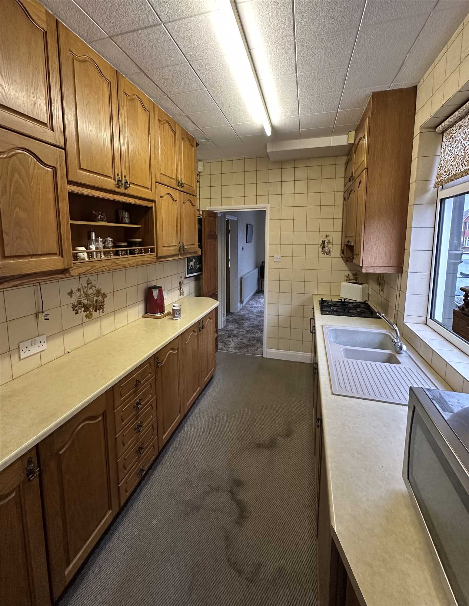 Newland Avenue - Picture 6