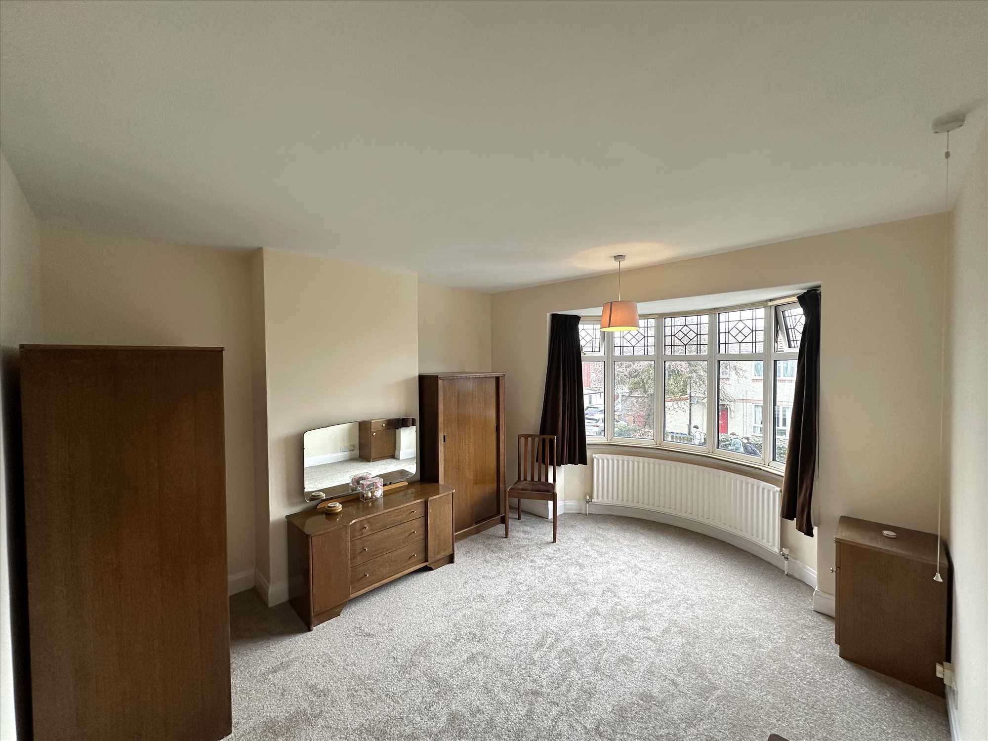 Newland Avenue - Picture 11