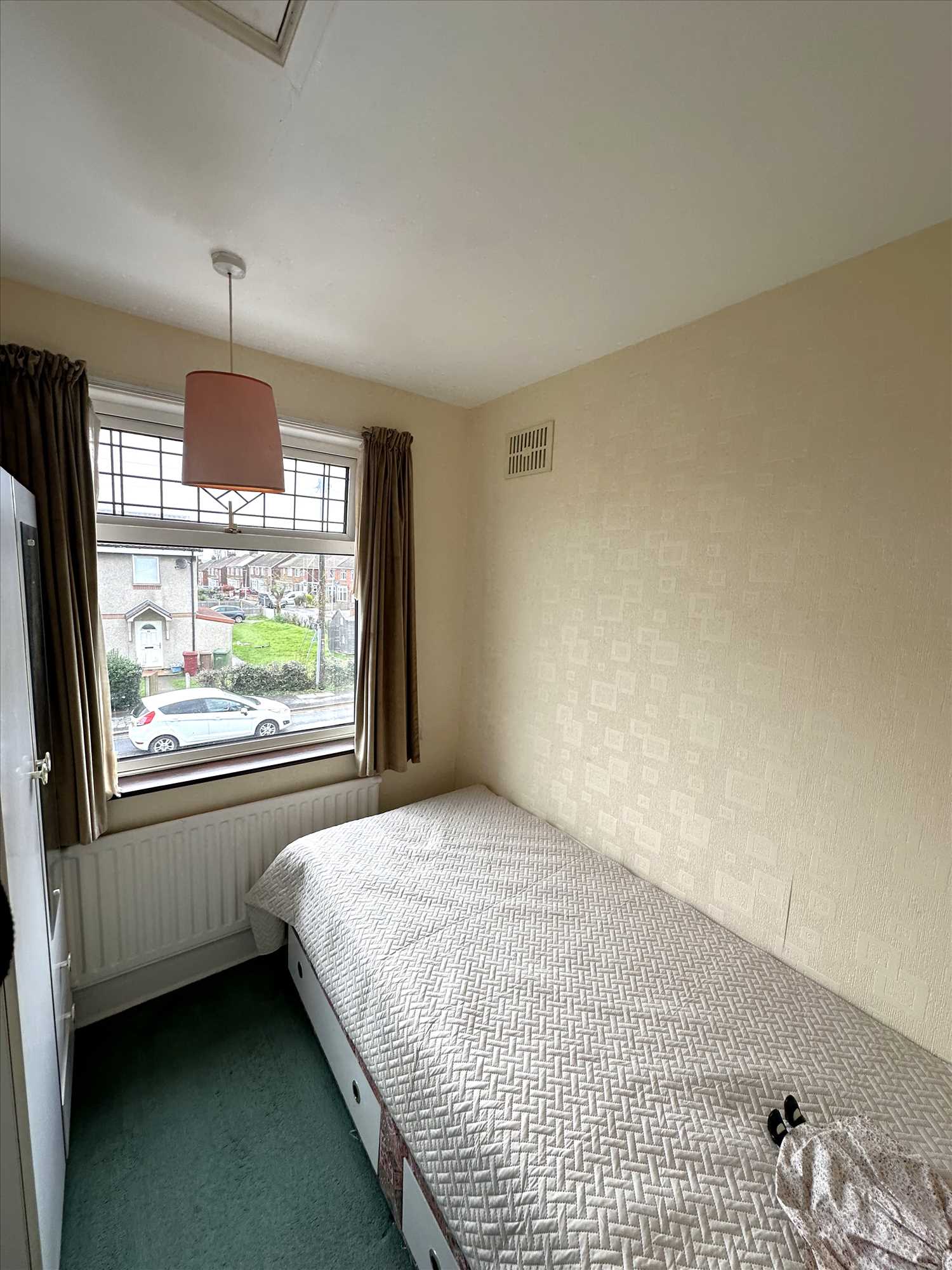 Newland Avenue - Picture 13