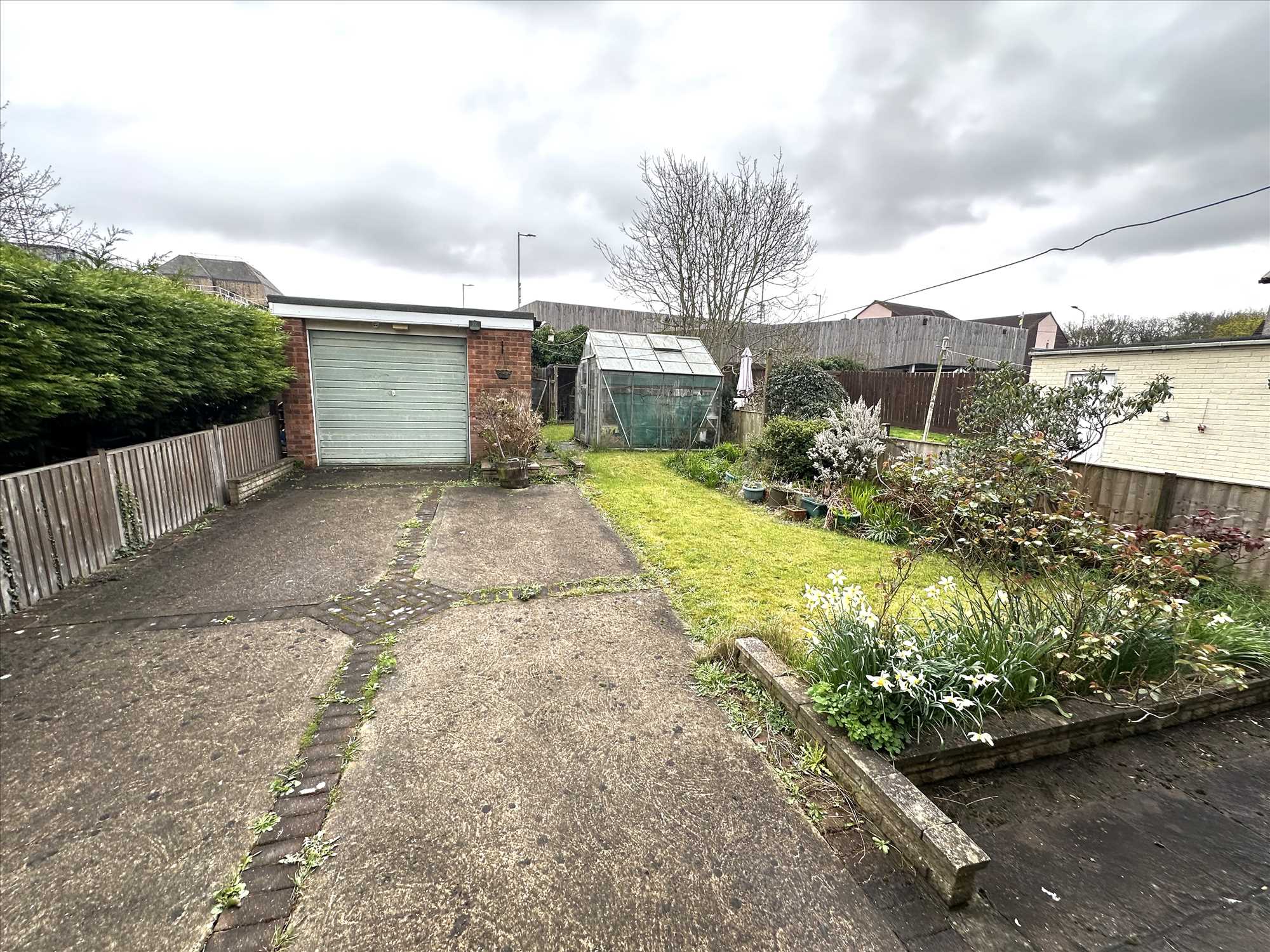 Newland Avenue - Picture 14