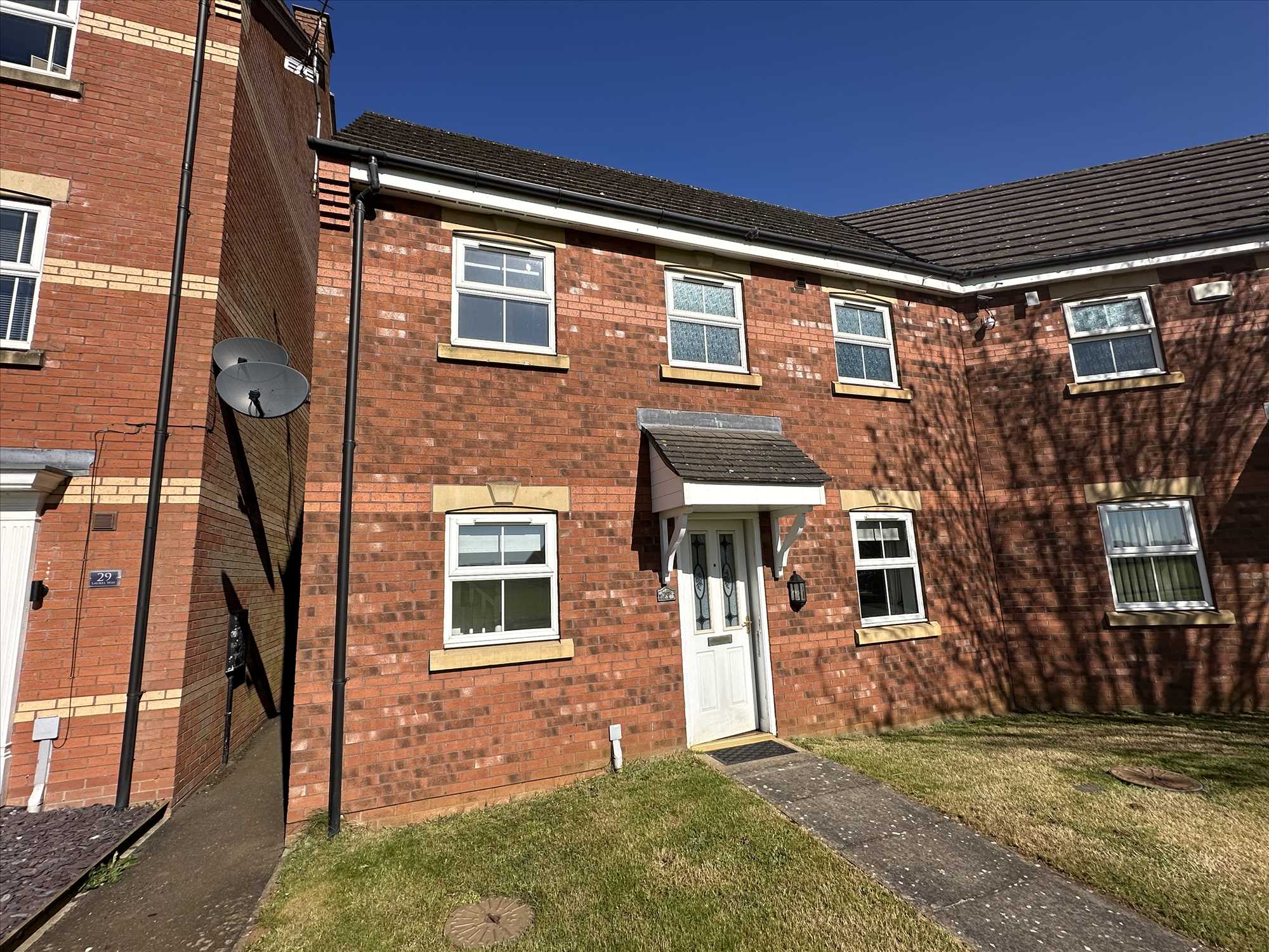 Laurel Way - Picture 1