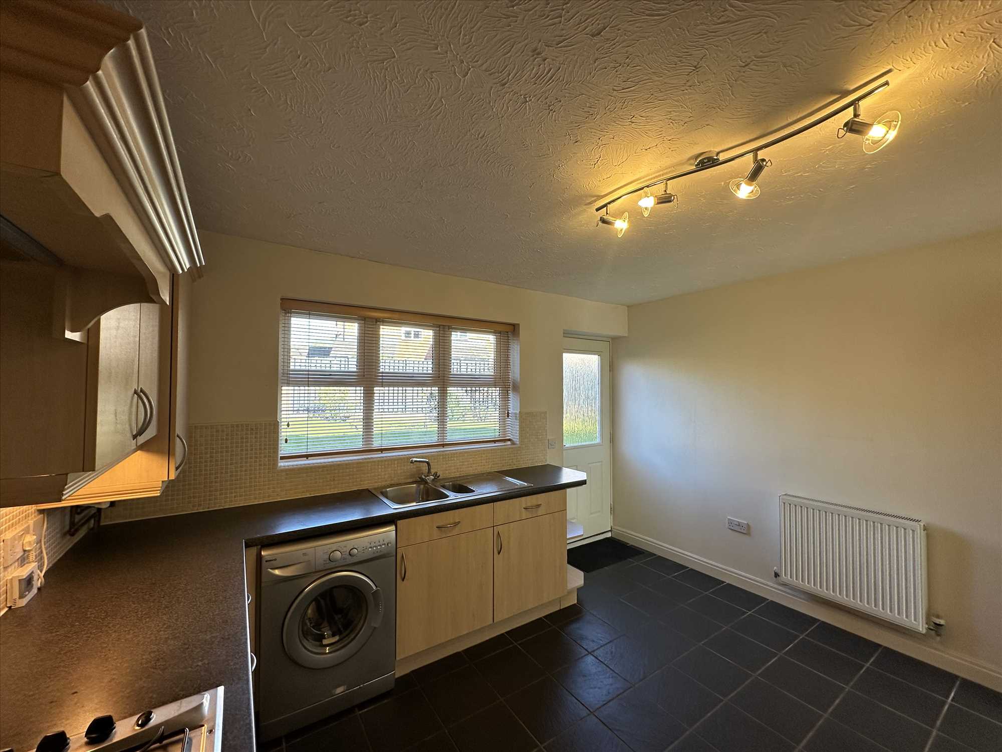 Laurel Way - Picture 7