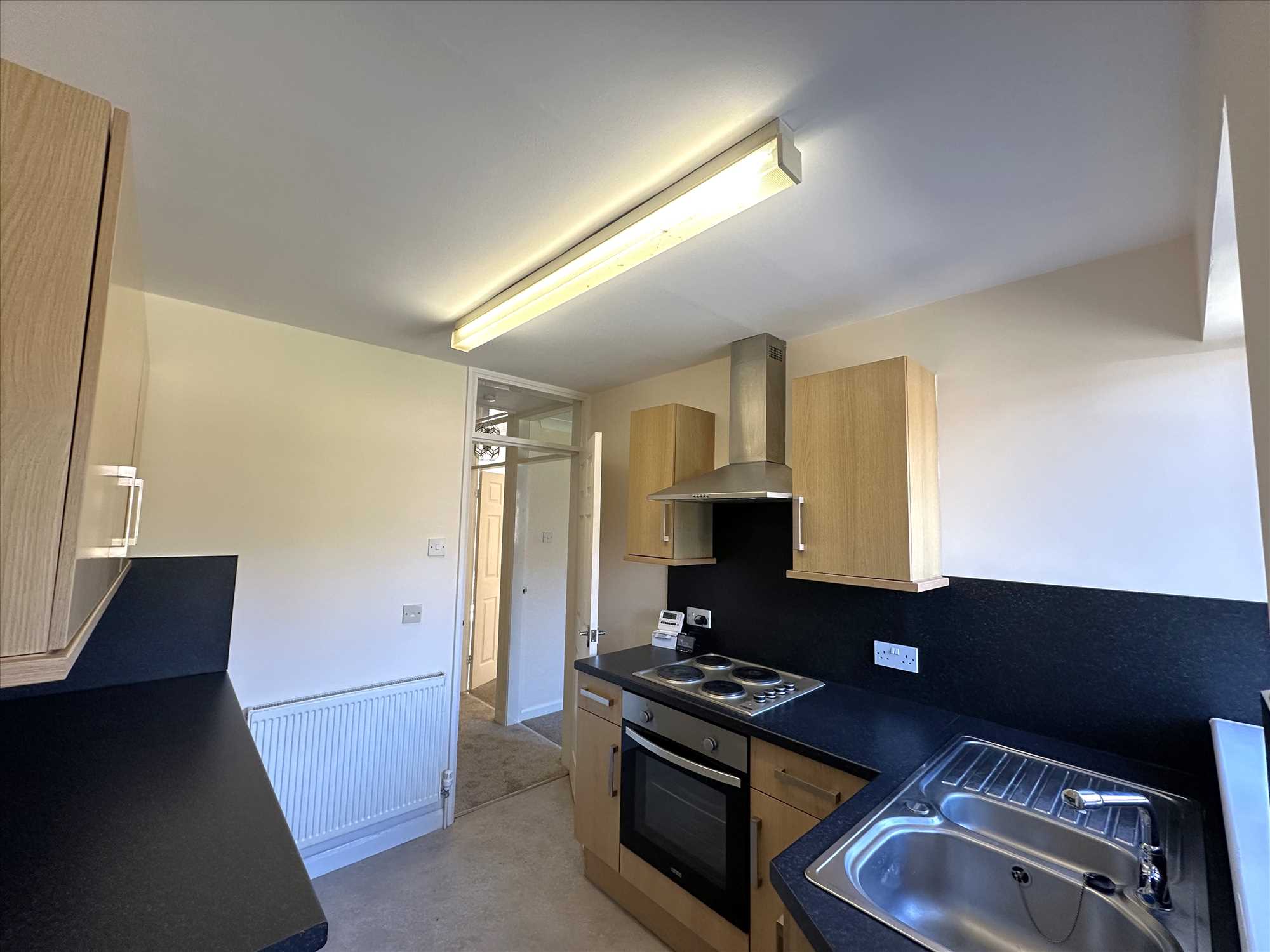 Hall View - Picture 7