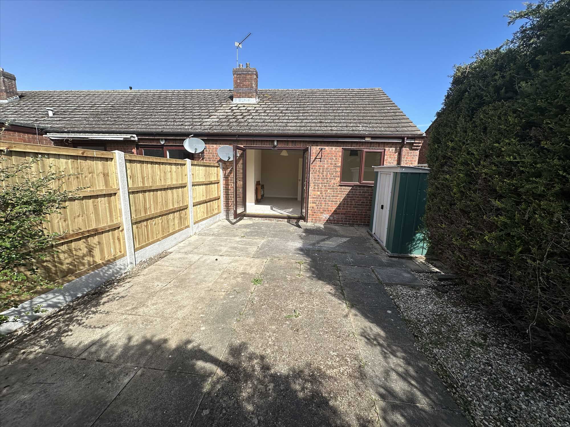 Hall View - Picture 11