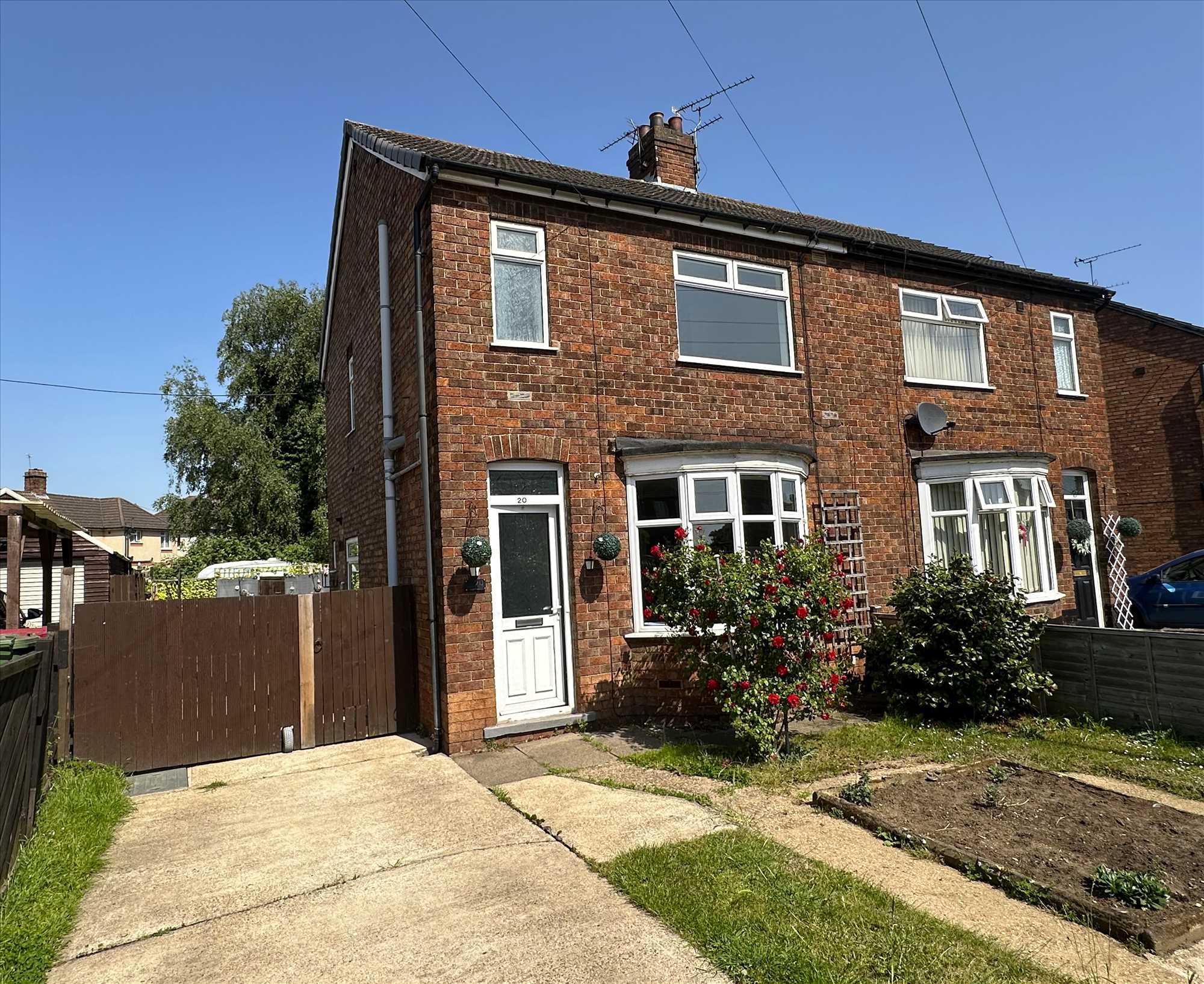 Bushfield Road - Picture 1